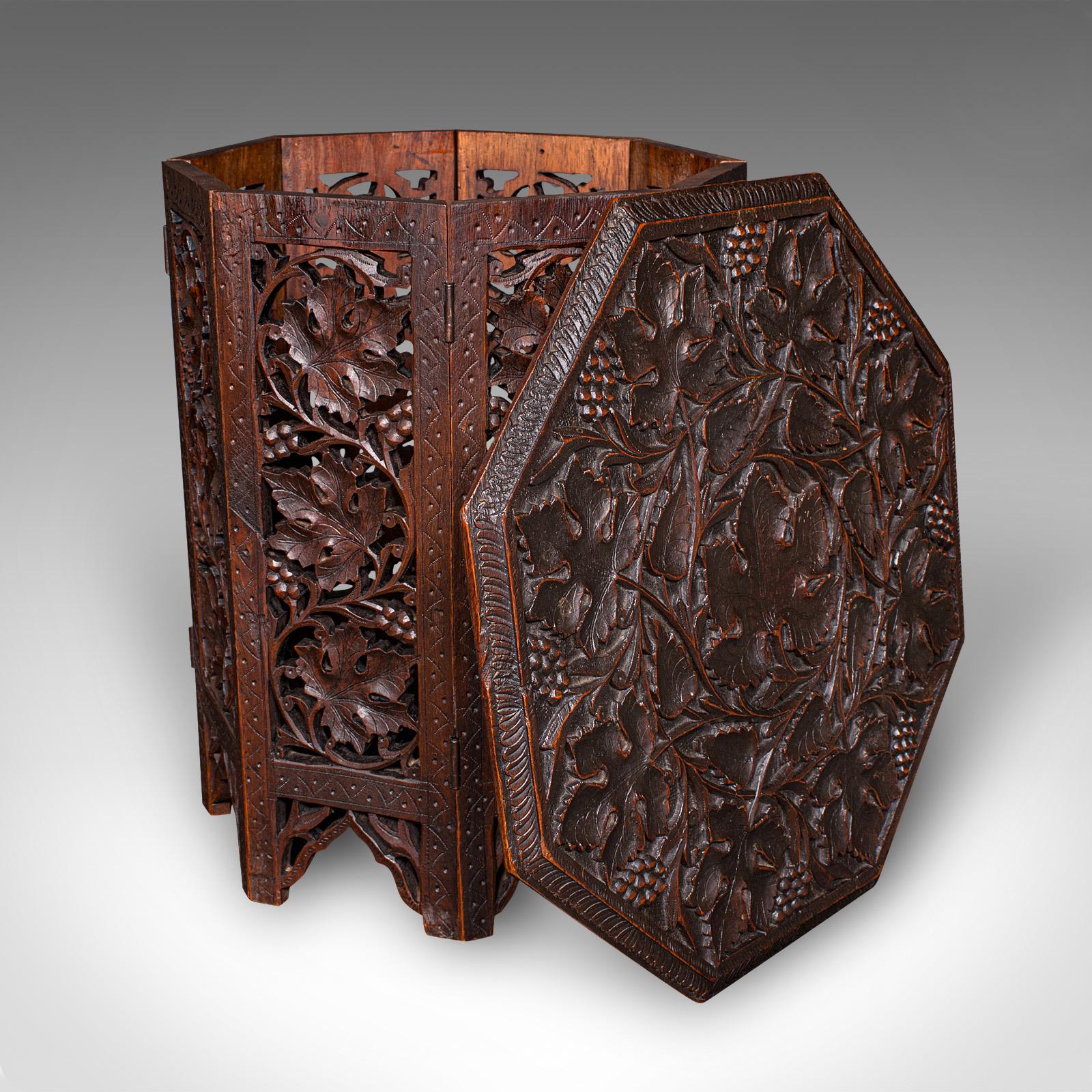 Small Antique Campaign Tea Table, Anglo-Indian, Relief Carved Teak, Victorian en venta 3
