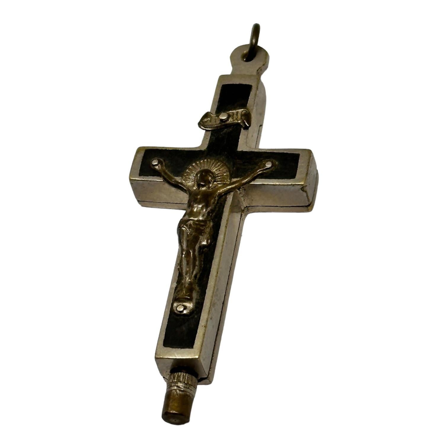 Italian small Antique Catholic Reliquary Box Crucifix Pendant with Relics of Saints For Sale