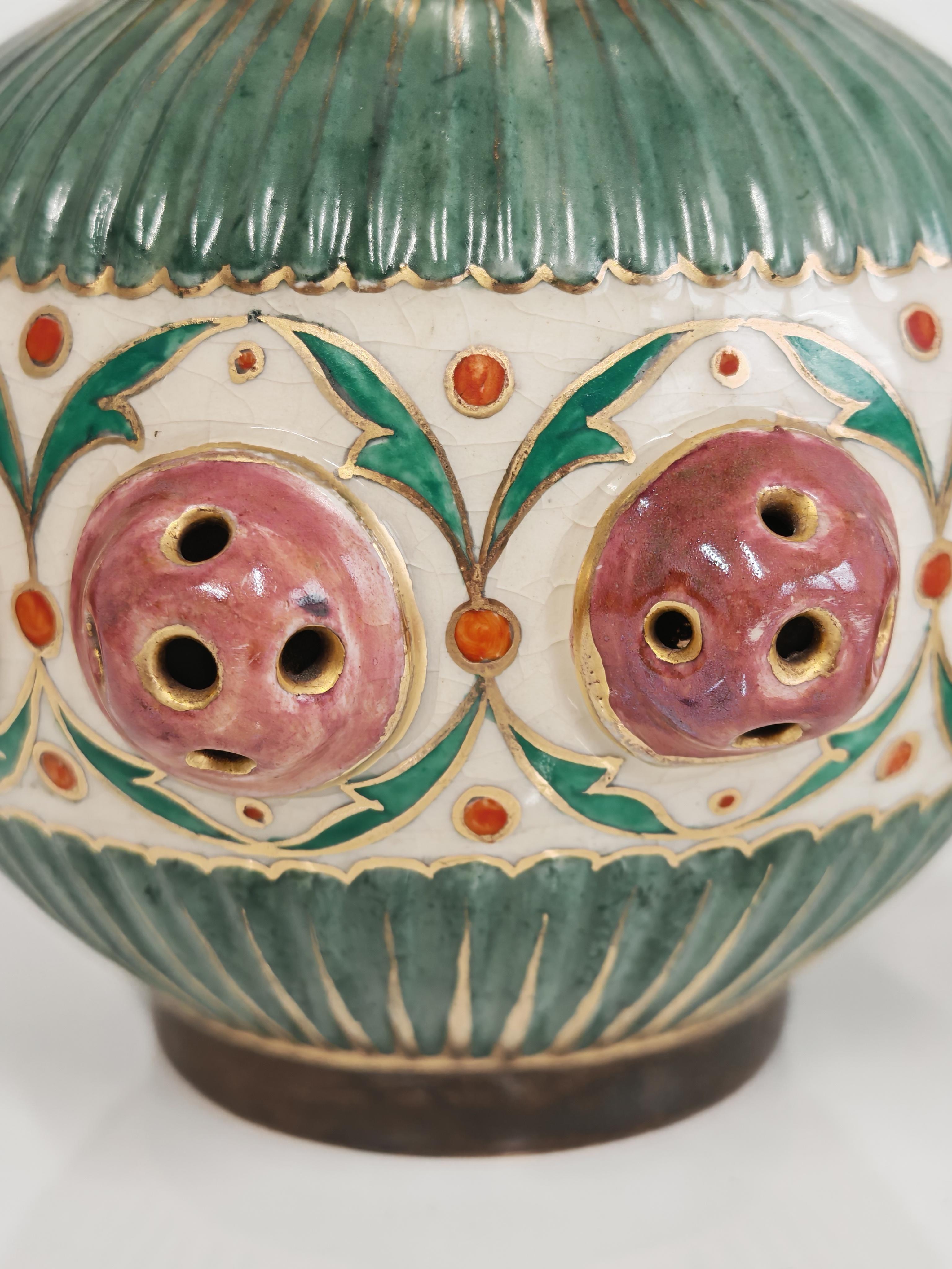 XIXe siècle Petit pichet ancien en céramique de Zsolnay, Hongrie, 19e siècle en vente