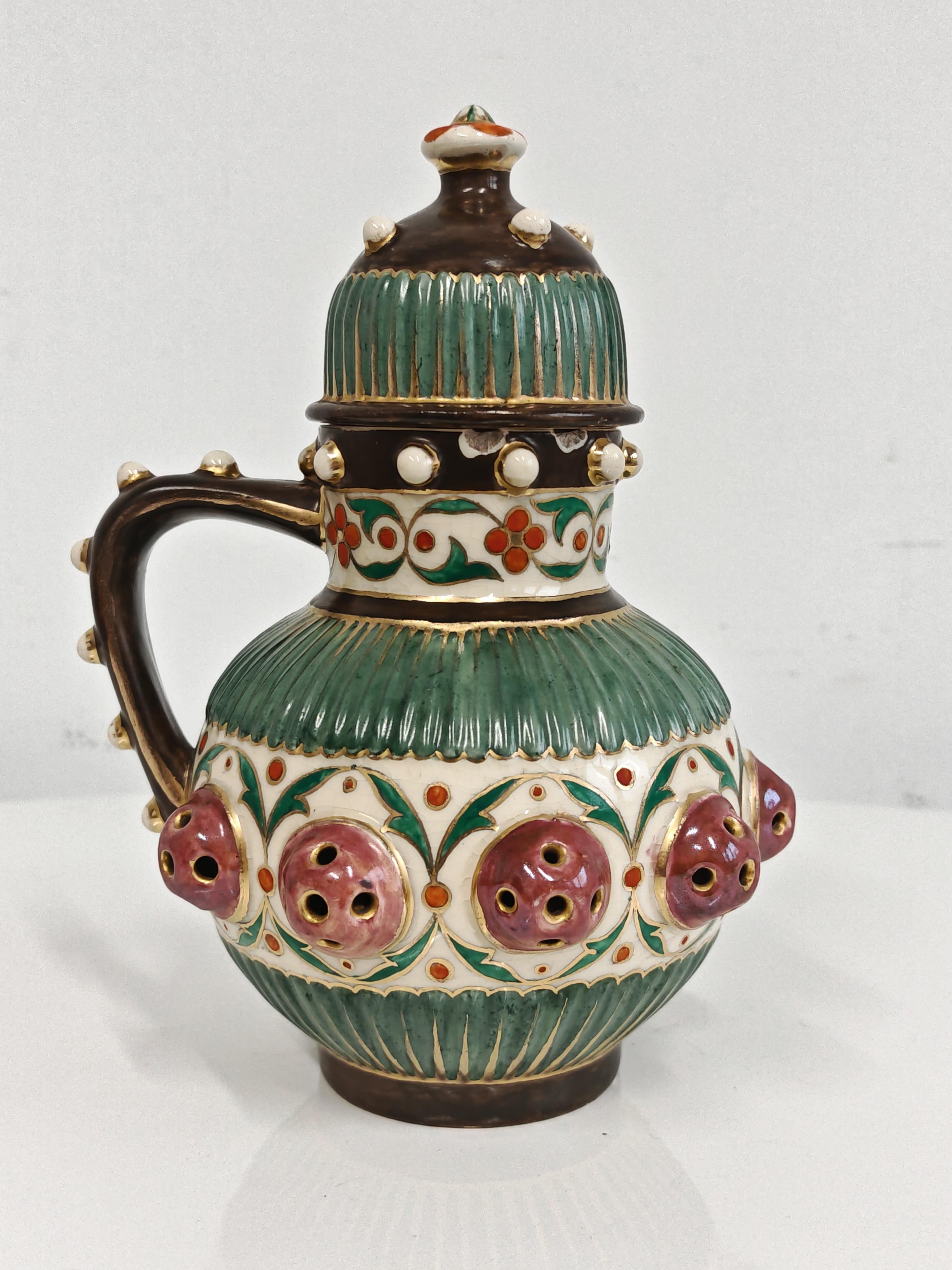 Petit pichet ancien en céramique de Zsolnay, Hongrie, 19e siècle en vente 2