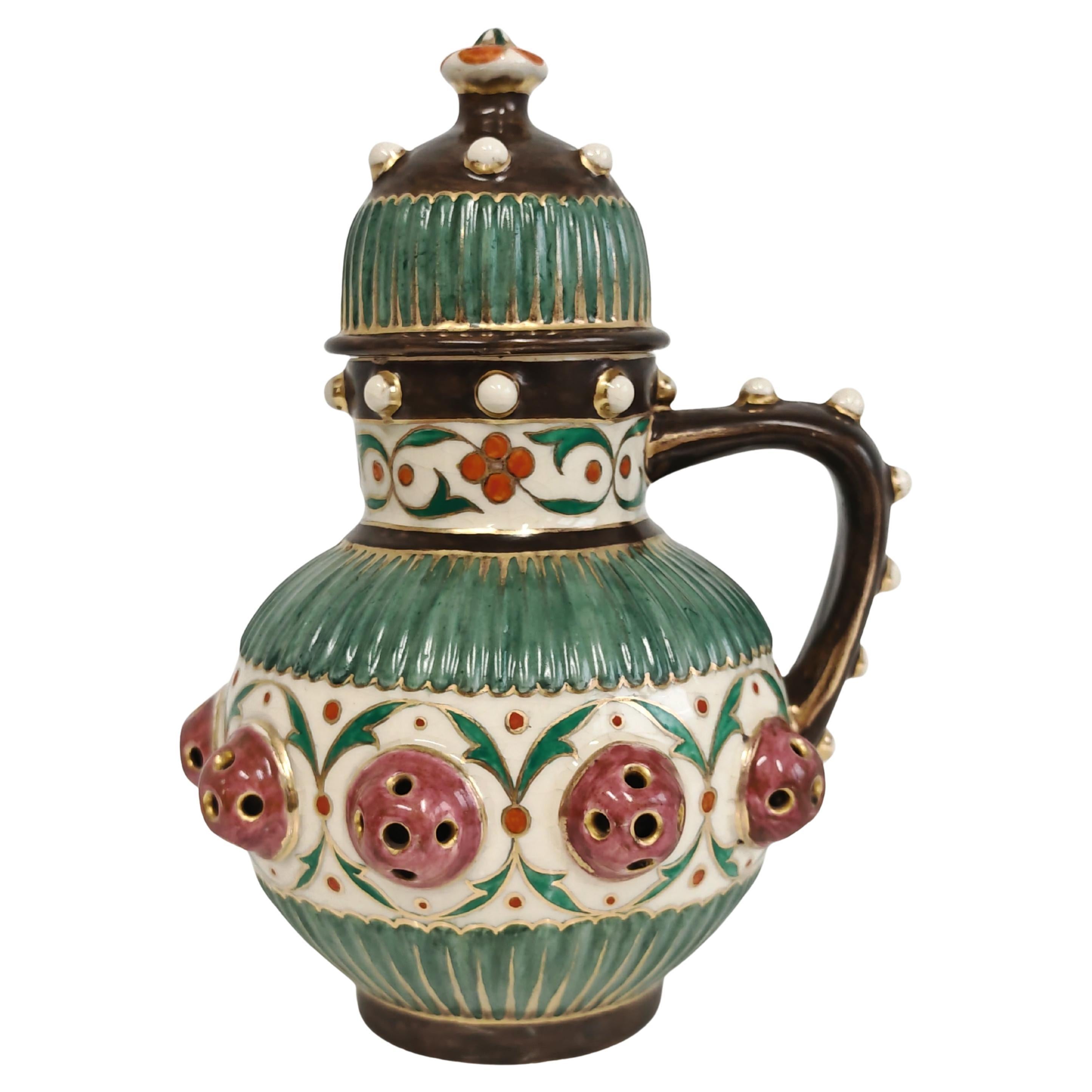 Petit pichet ancien en céramique de Zsolnay, Hongrie, 19e siècle en vente