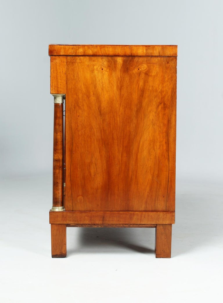 Small Antique Chest of Drawers, Walnut, Biedermeier c. 1820, Beautiful