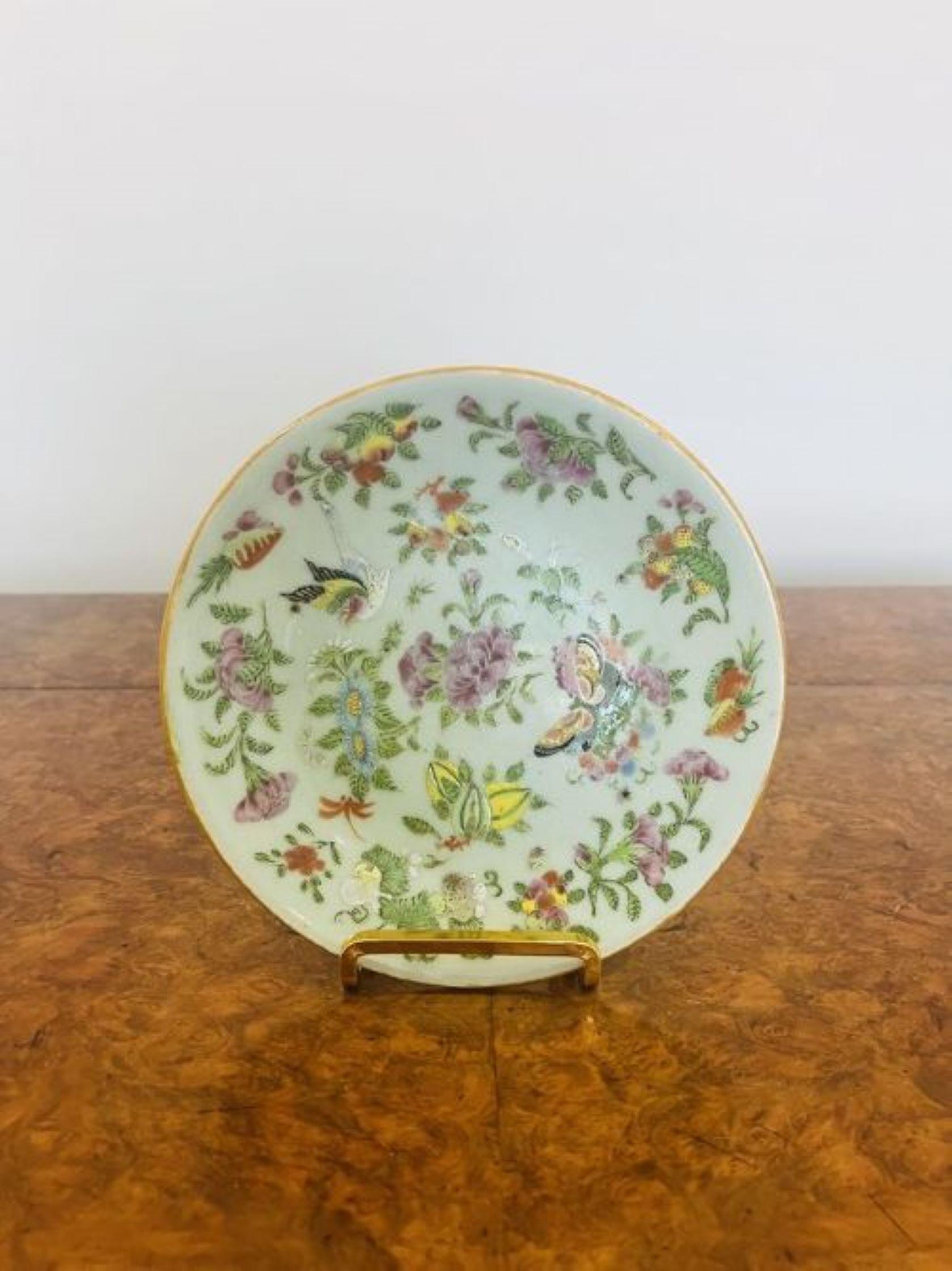 Small antique Chinese Celadon Famille vert plate In Good Condition For Sale In Ipswich, GB