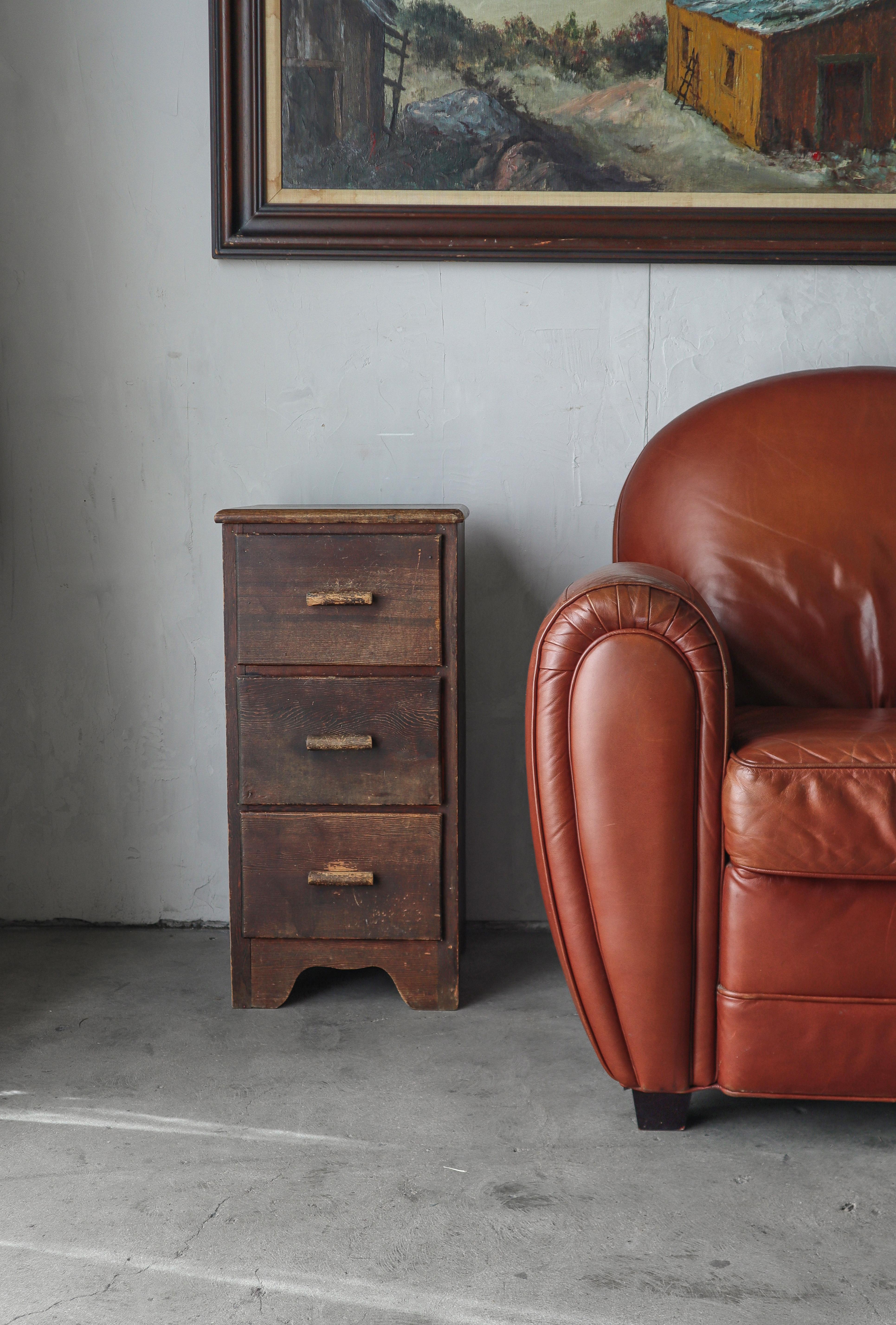 Small Antique Craftsman Made Drawered Cabinet In Good Condition For Sale In Las Vegas, NV