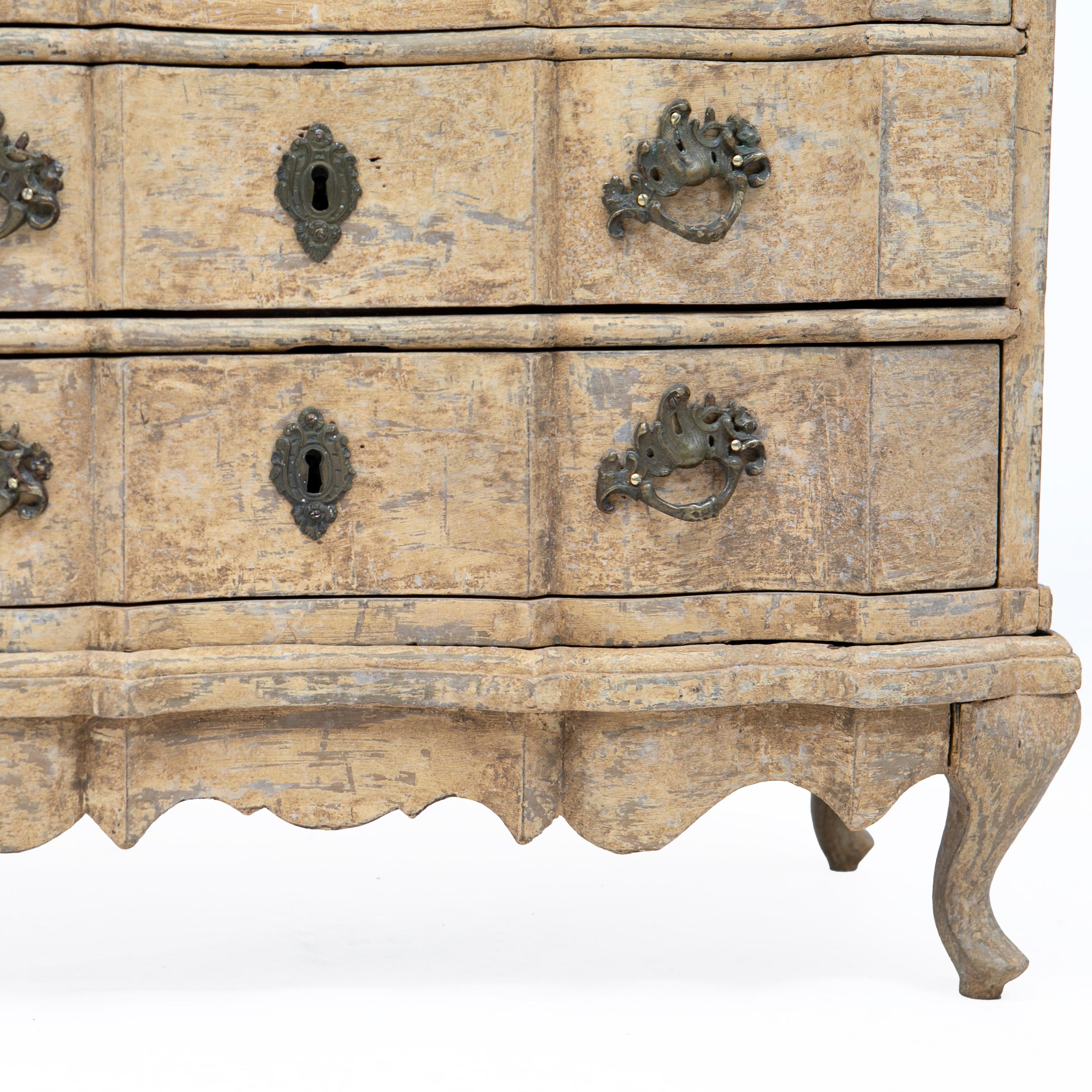 Small Antique Danish 18th Century Rococo Chest of Drawers For Sale 5