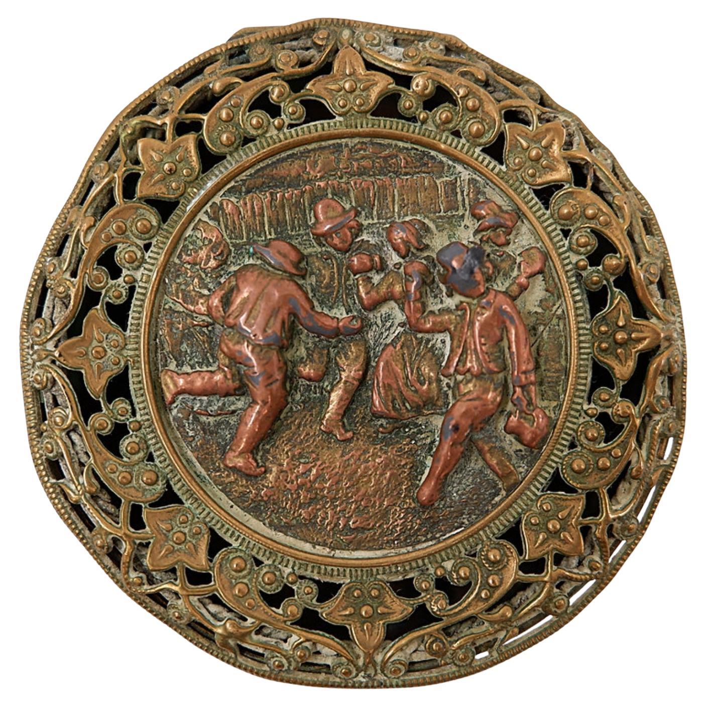 Small antique decorative bronze box - late 19th or early 20th century For Sale