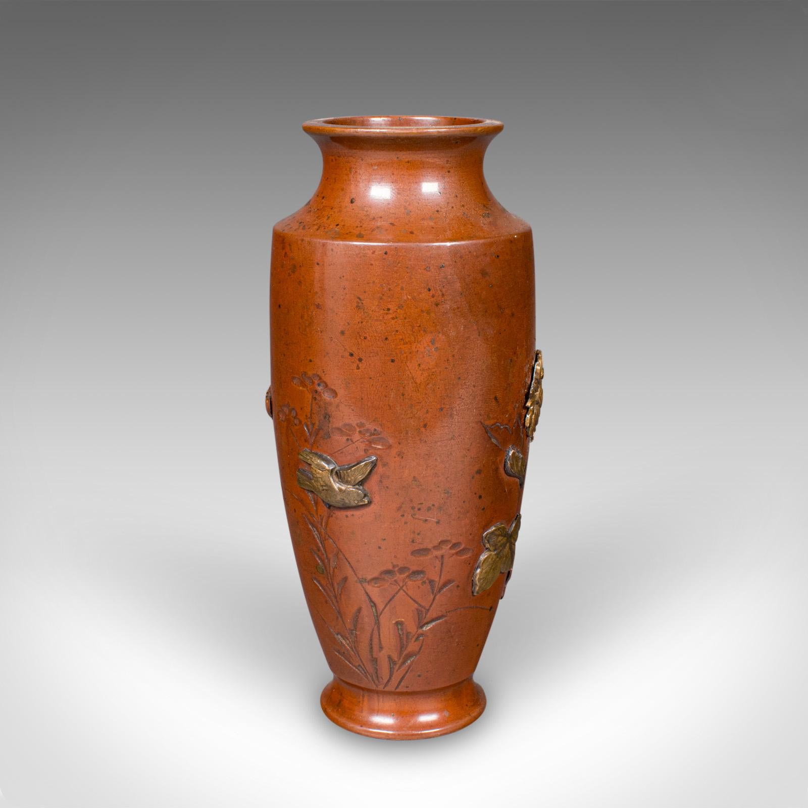 Giapponese Piccola urna da esposizione antica, giapponese, bronzo, vaso di fiori, gusto Meiji, vittoriano in vendita