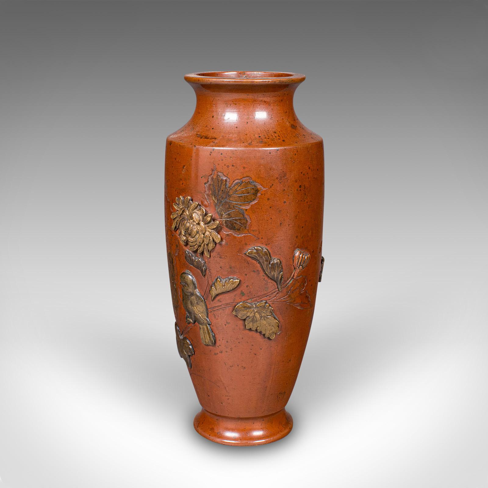 XX secolo Piccola urna da esposizione antica, giapponese, bronzo, vaso di fiori, gusto Meiji, vittoriano in vendita
