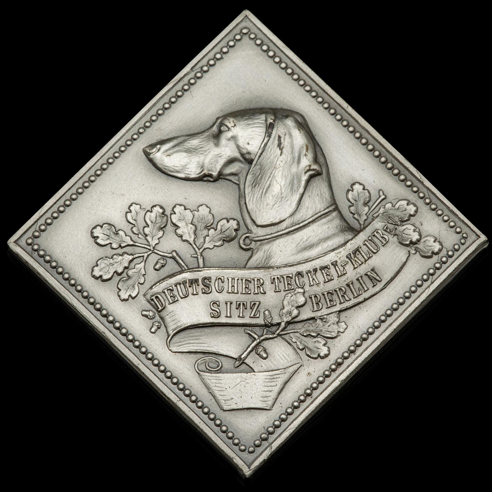 Small Antique Dog Kennel Club Medal, German, Cast Metal, Dachshund, Edwardian For Sale 3
