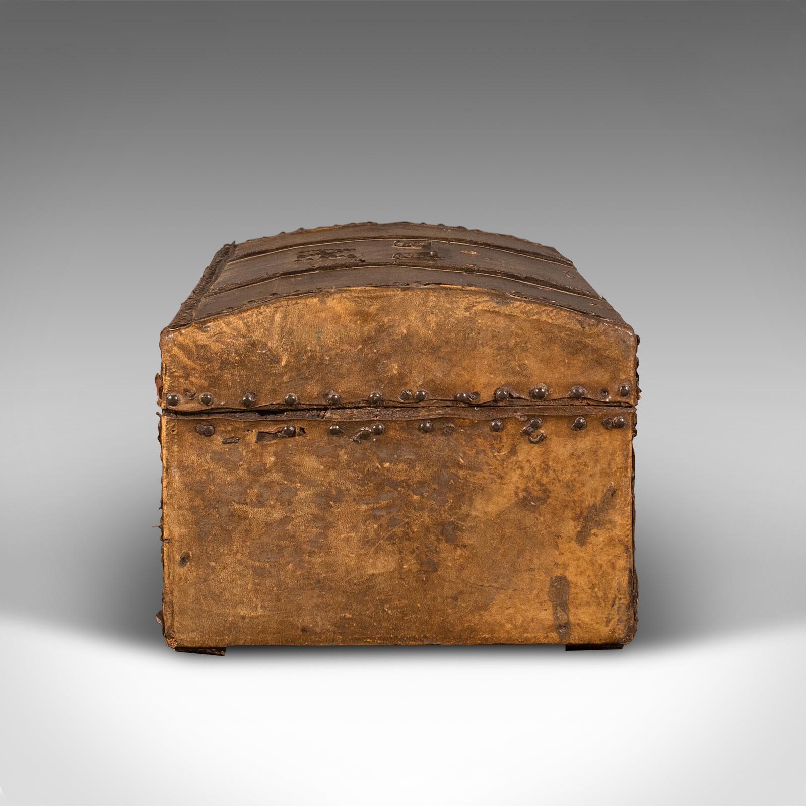 decorative trunk box