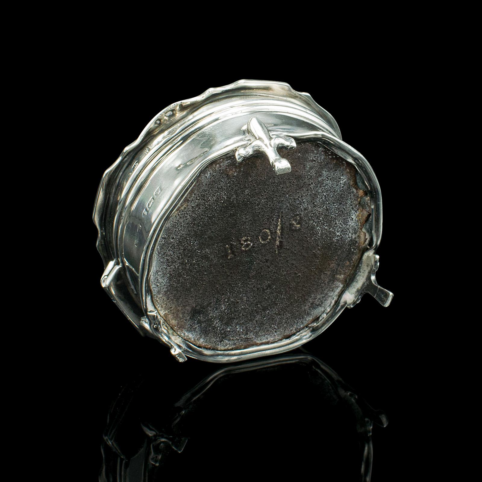 Small Antique Dressing Table Ring Box, English Silver, Birmingham Hallmark, 1921 For Sale 5