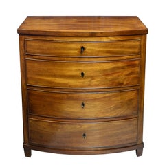 Petite commode/Table à tiroirs Empire ancien en acajou des Antiquités des Antiquités des Antiquités, vers 1810