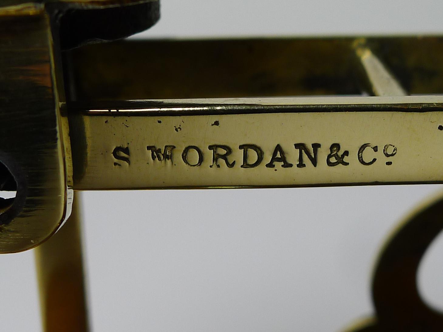 Laiton Petite écaille de lettres / de poste anglaise ancienne de Sampson Mordan