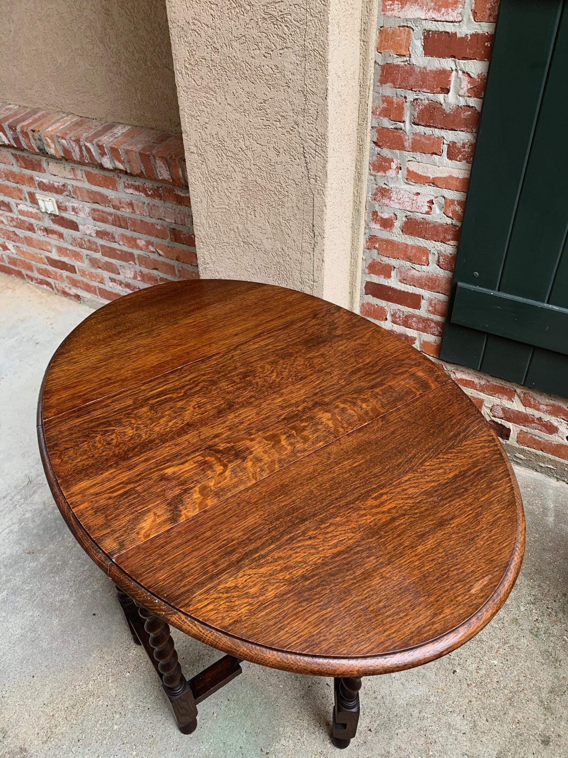 Small Antique English Oak Barley Twist Drop-Leaf Side Sofa Table, 20th Century 6