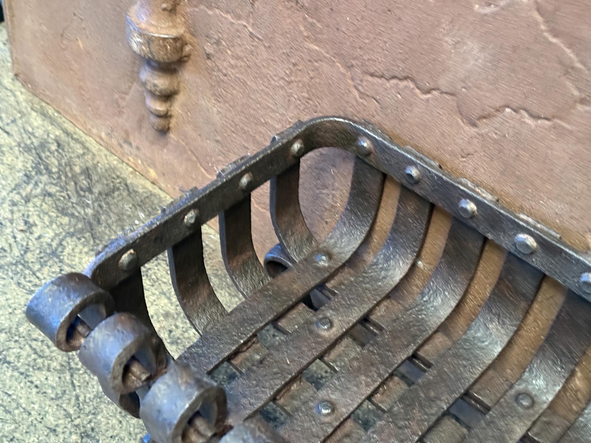 Petite grille de cheminée victorienne anglaise, grille de cheminée, 19ème siècle en vente 4