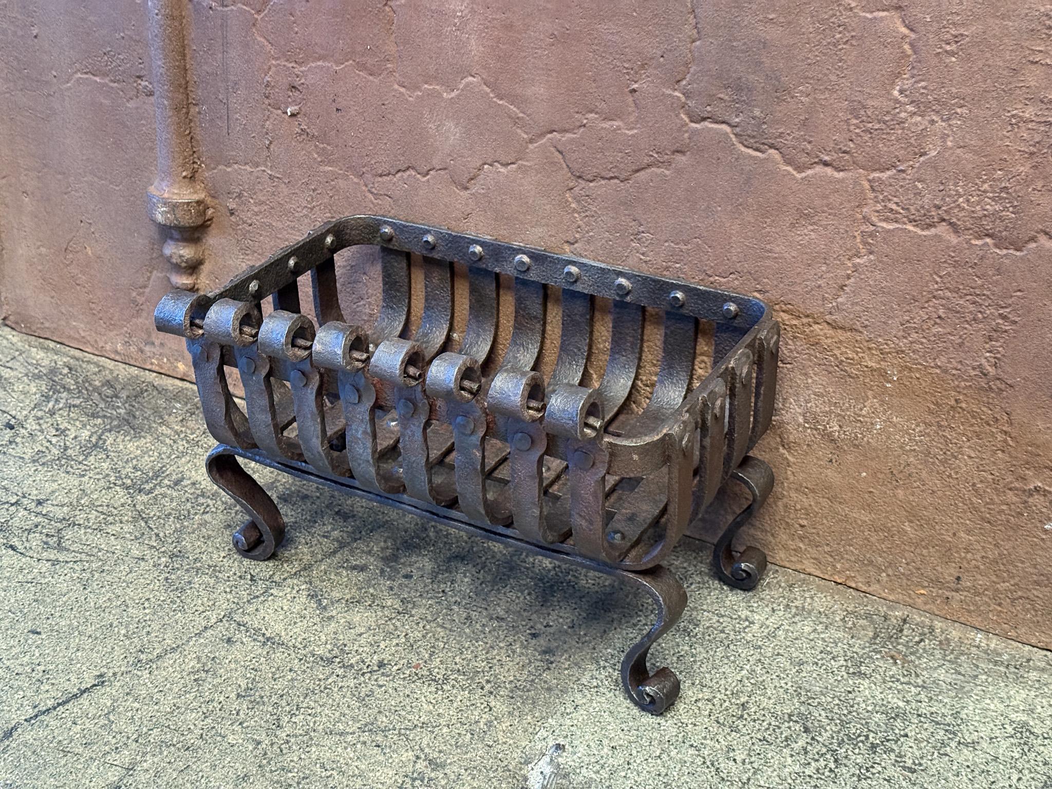Petite grille de cheminée victorienne anglaise, grille de cheminée, 19ème siècle Bon état - En vente à Soest, NL