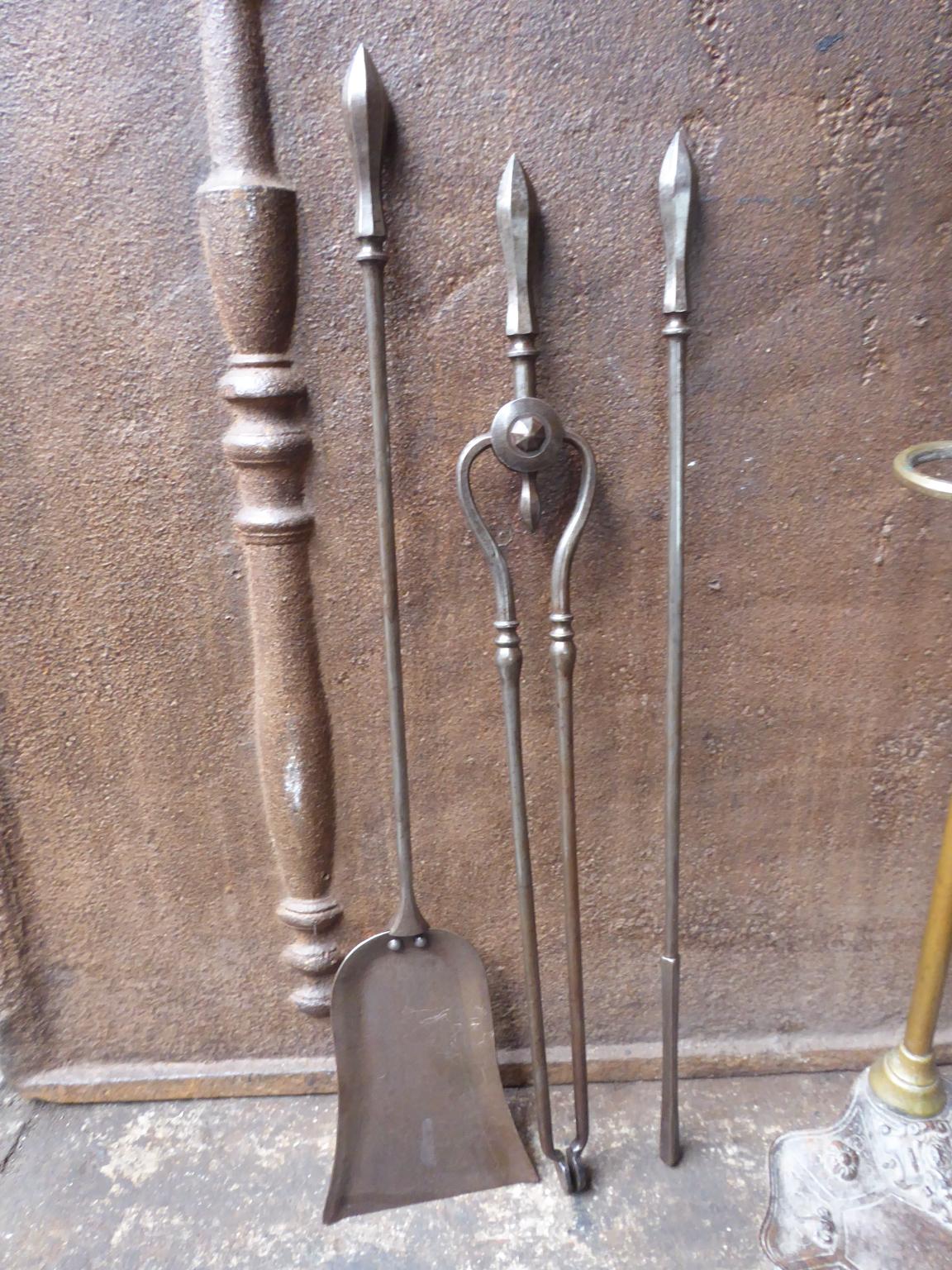 Small Antique English Victorian Fireplace Tools or Fire Tools, 19th Century For Sale 1