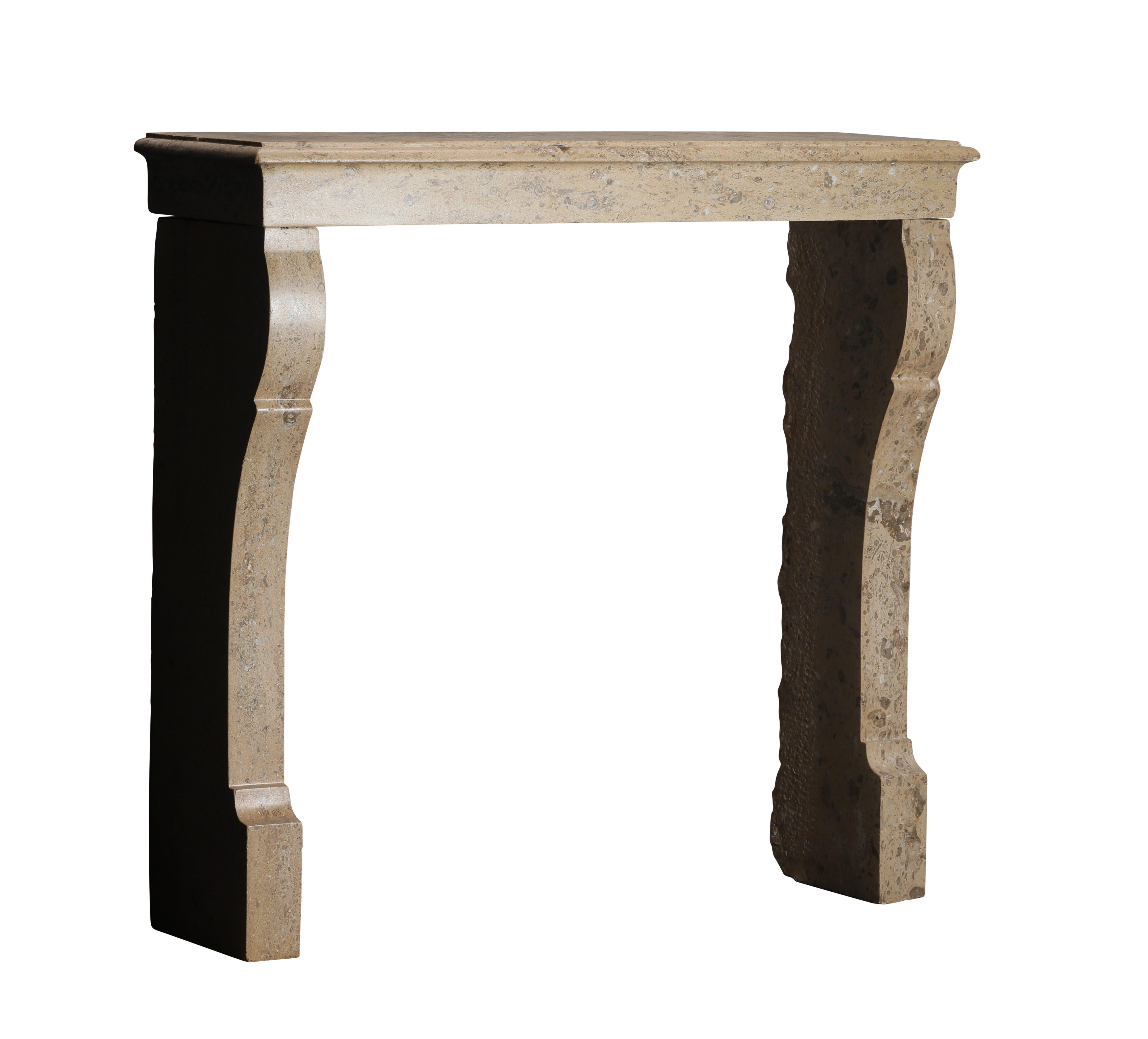 Petite cheminée antique pour barbecue encastrée dans une cuisine Timeless en vente 8
