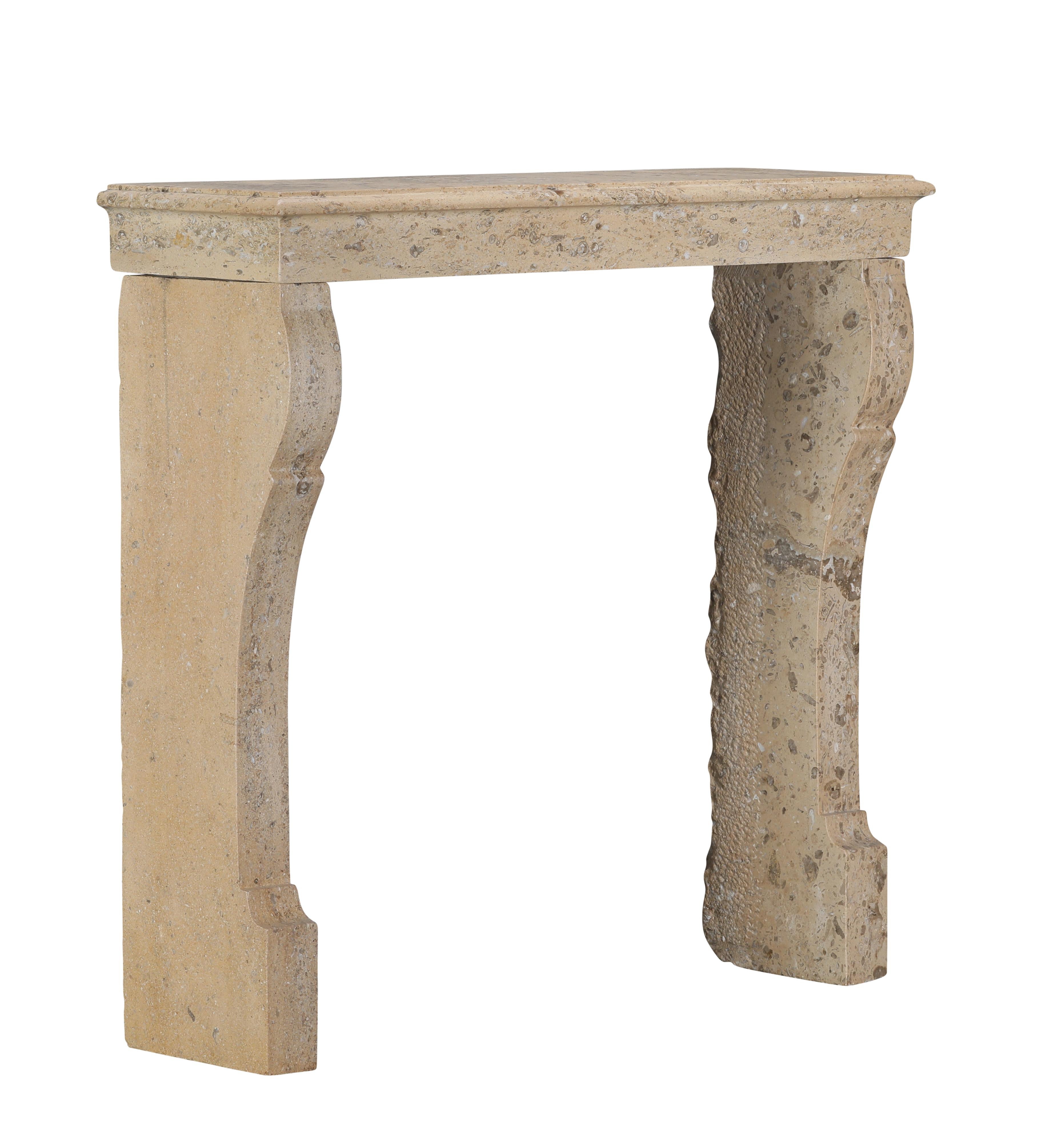 Petite cheminée antique pour barbecue encastrée dans une cuisine Timeless en vente 9