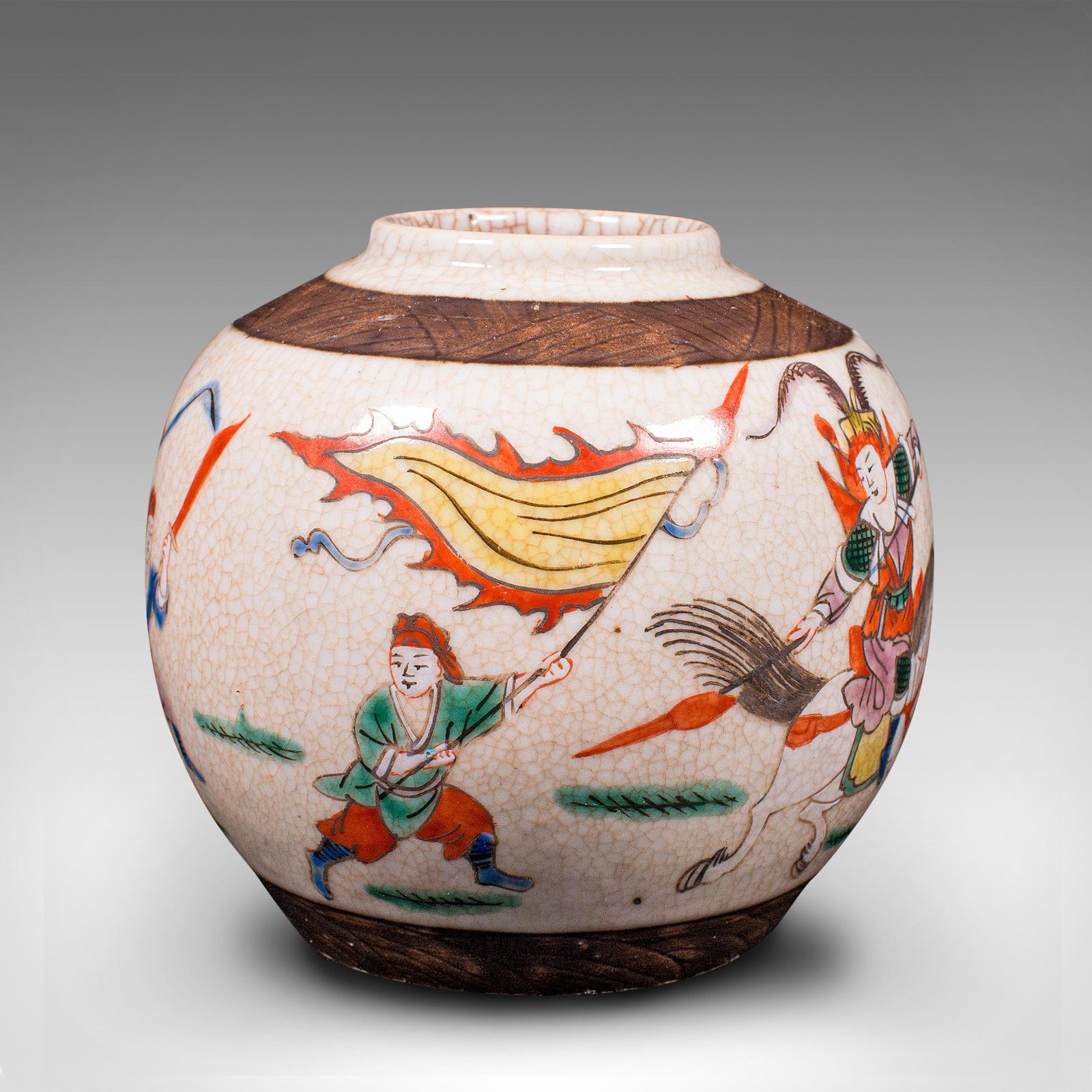 XIXe siècle Petit vase à fleurs ancien japonais, céramique, urne en forme de Posy, période Edo, vers 1850 en vente