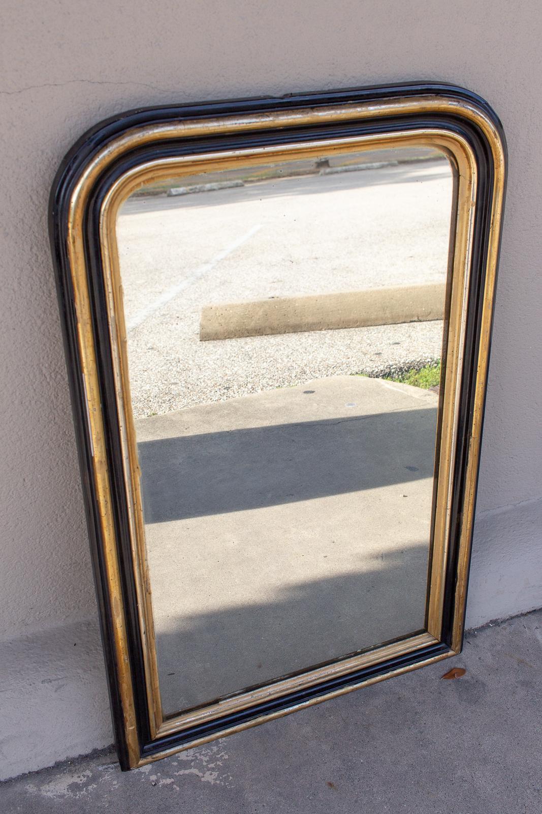 Small Antique French Black Lacquer and Gilt Frame Louis Philippe Mirror In Fair Condition In Houston, TX