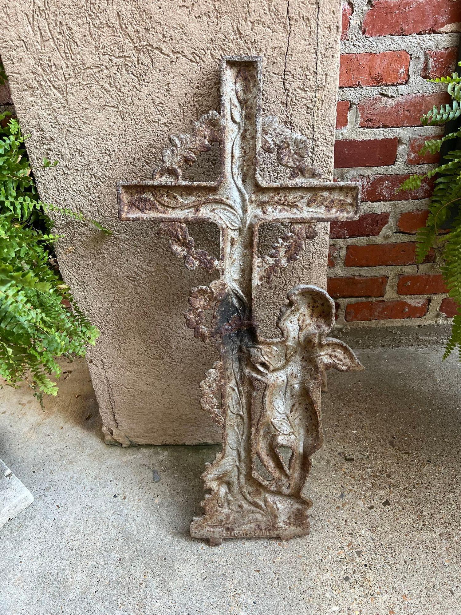 SMALL Antique French Cast Iron Cemetery Cross Crucifix Child Angel Garden Chapel For Sale 7