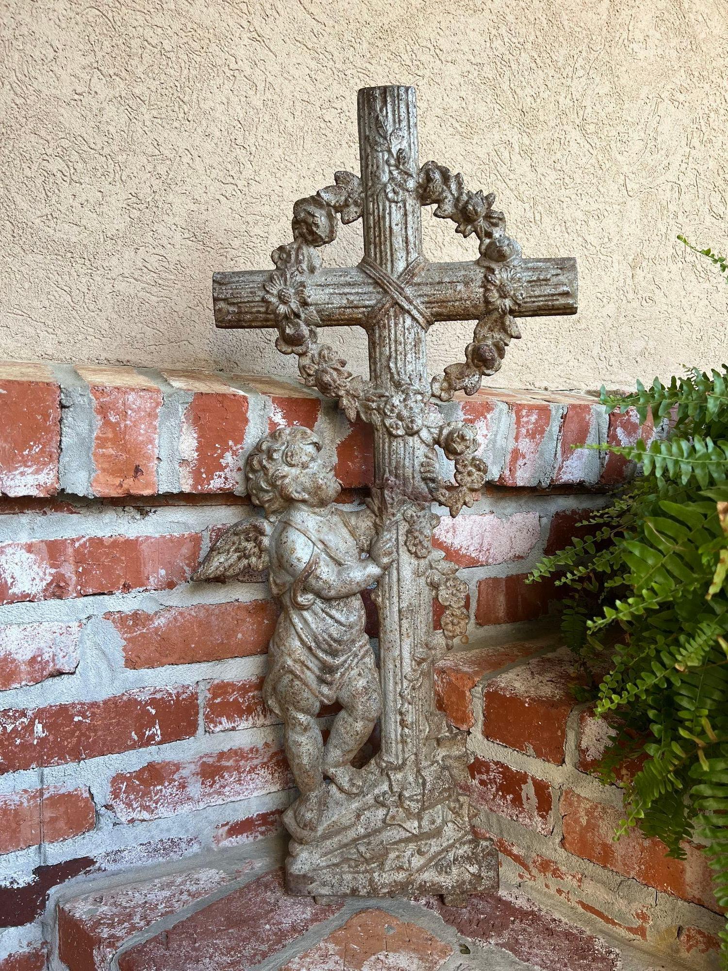 SMALL Antique French Cast Iron Cemetery Cross Crucifix Child Angel Garden Chapel For Sale 8