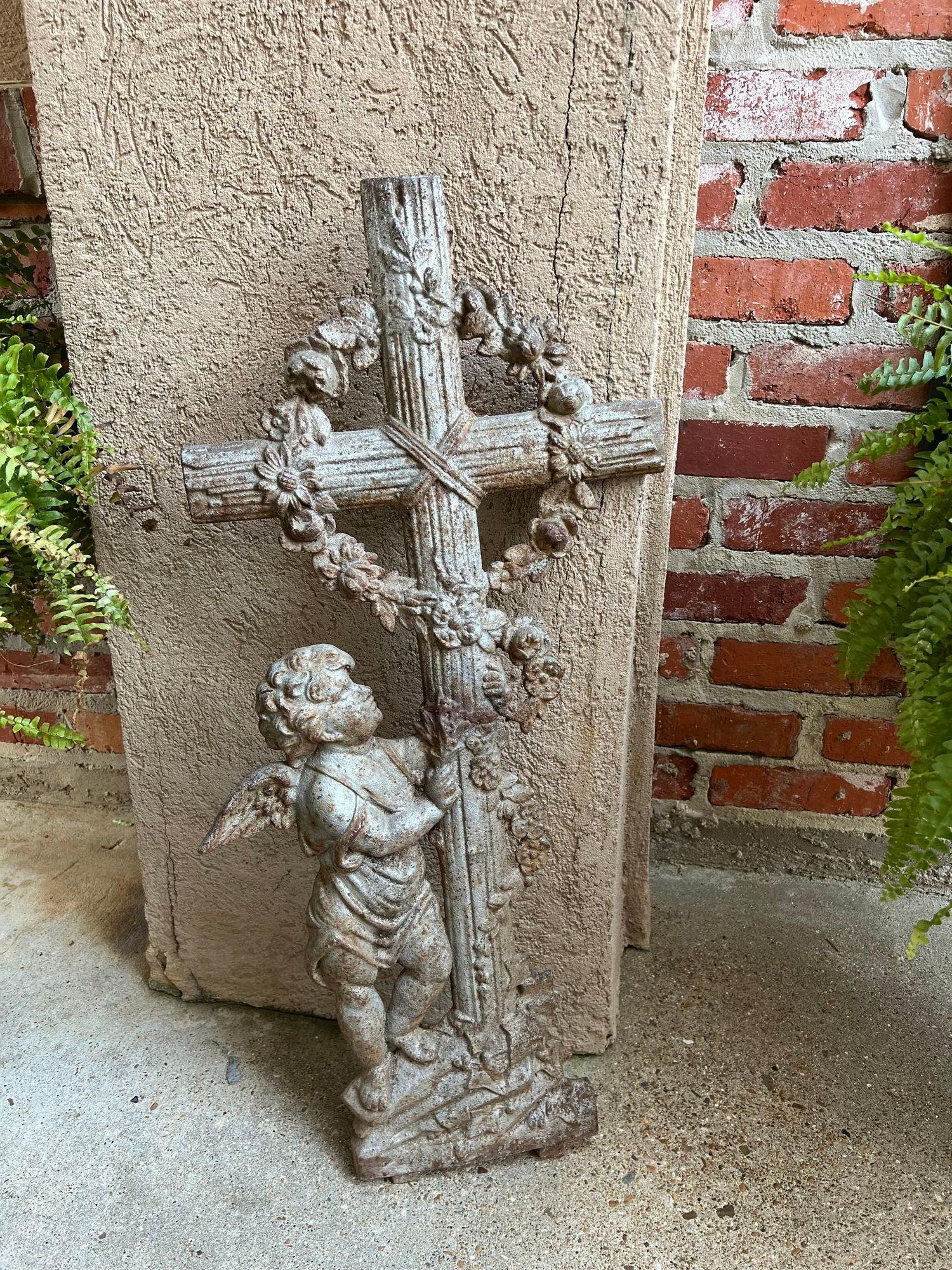 SMALL Antique French Cast Iron Cemetery Cross Crucifix Child Angel Garden Chapel For Sale 15