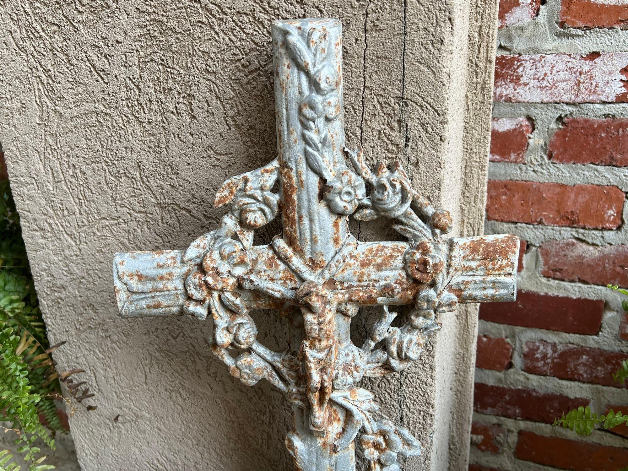 SMALL Antique French Cast Iron Cemetery Cross Crucifix Child Angel Garden Chapel For Sale 1