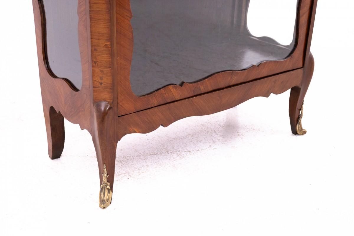 Small antique French display cabinet from around 1910. For Sale 2