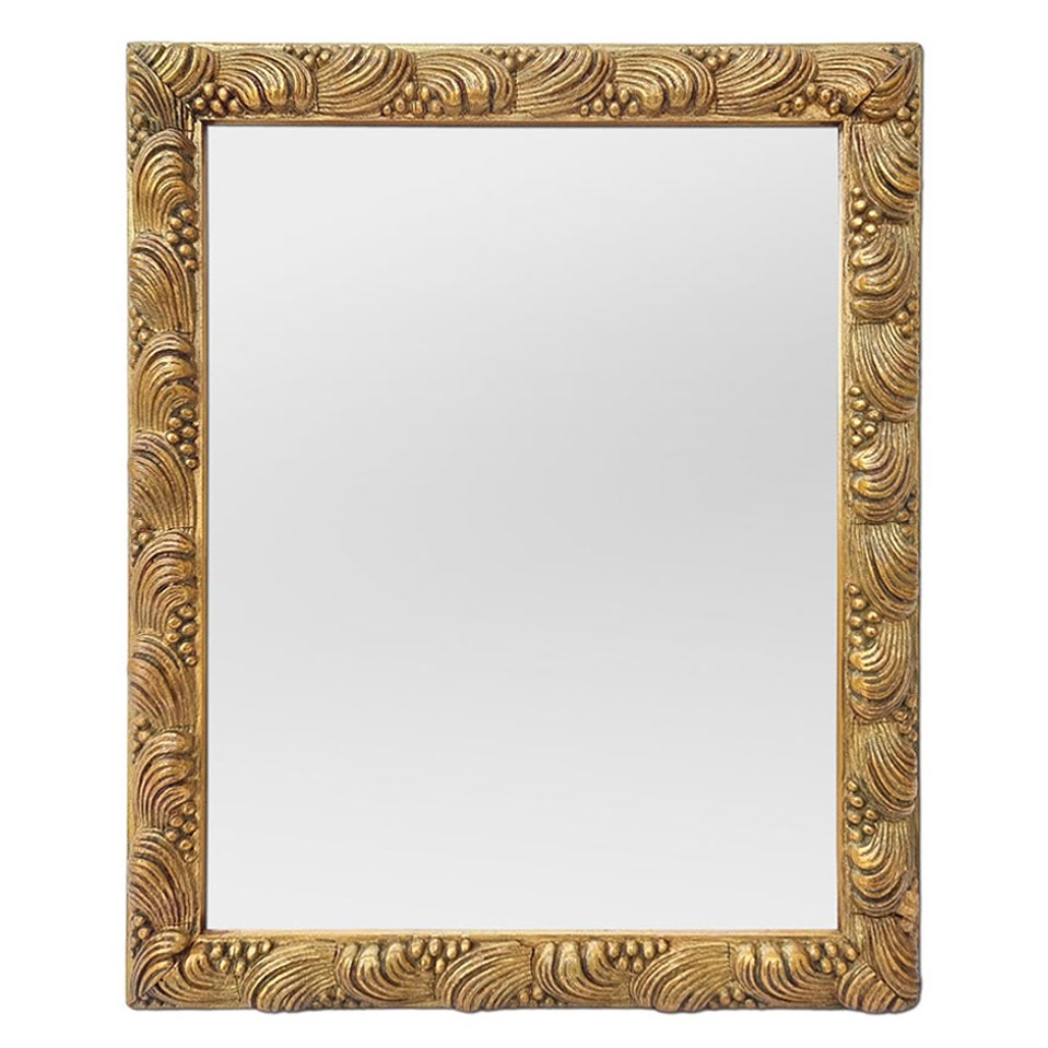 Piccolo Antique Mirror francese in legno dorato con decorazione a conchiglia, circa 1900