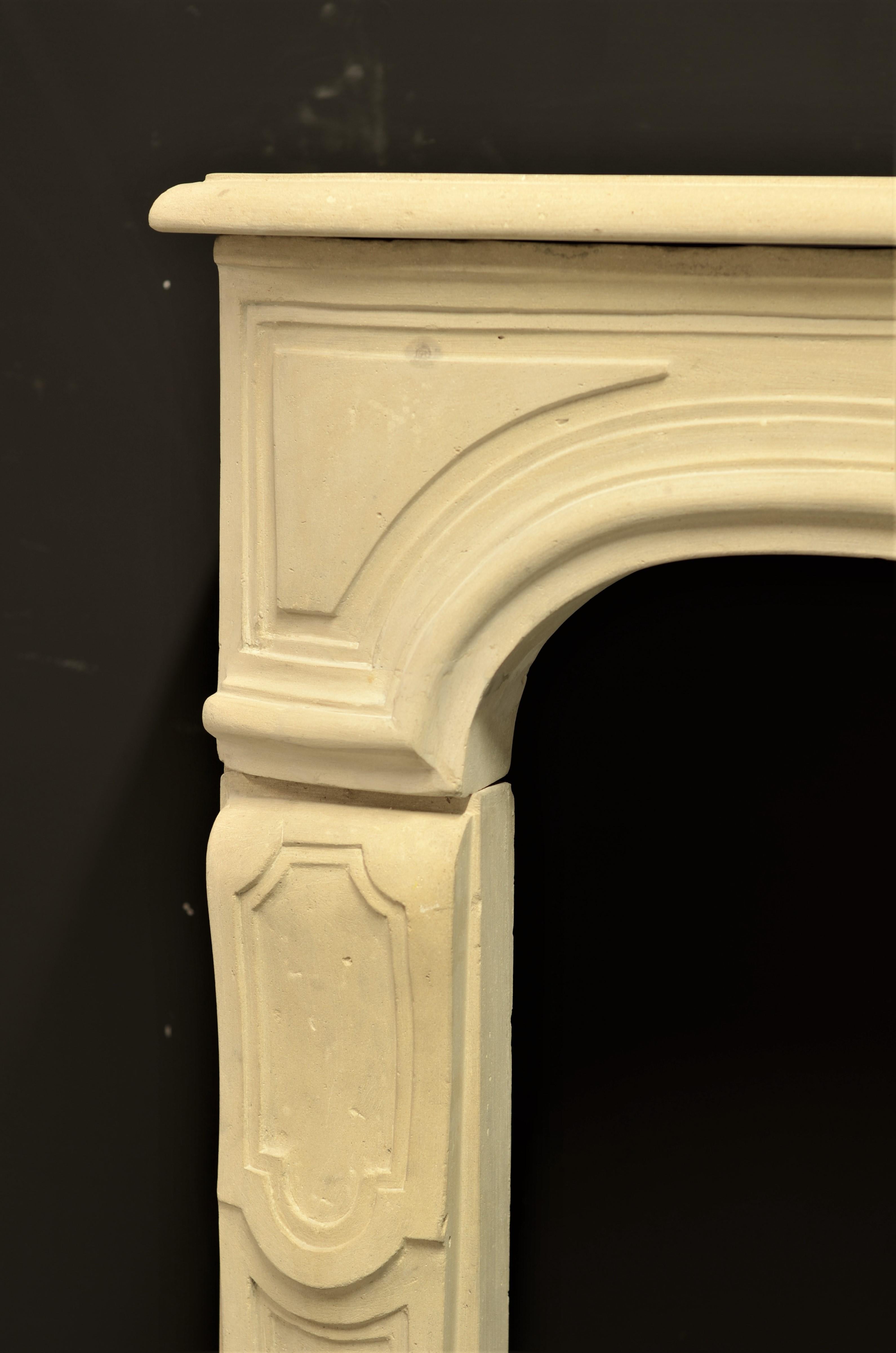 Small Antique French Limestone Louis XV Fireplace Mantel In Good Condition In Haarlem, Noord-Holland