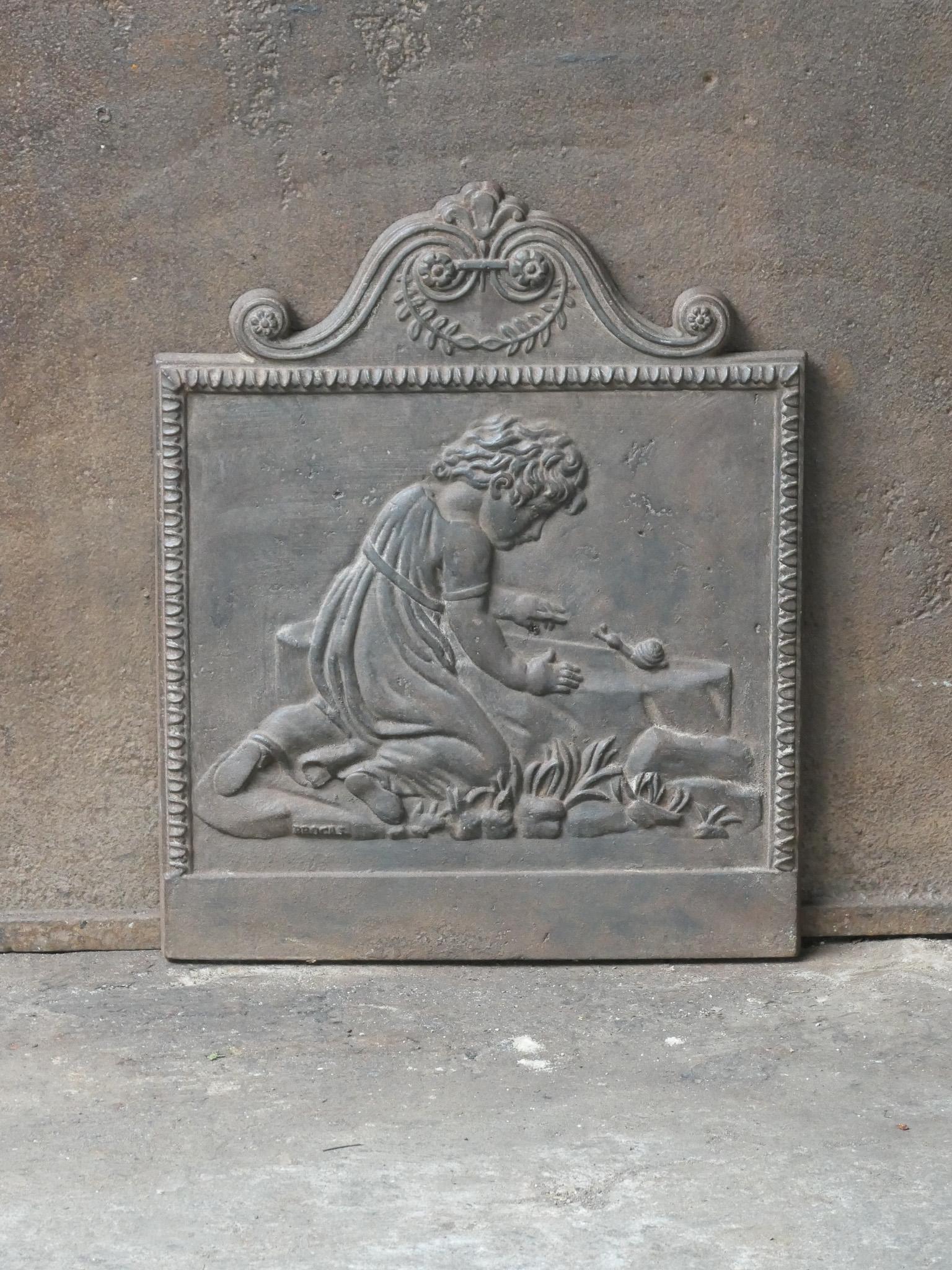 Piantana francese del XIX secolo del periodo di Napoleone III con una ragazza e una lumaca.

Lo schienale del caminetto è in ghisa e presenta una patina marrone. Su richiesta può essere realizzato in nero o peltro senza costi aggiuntivi. Le