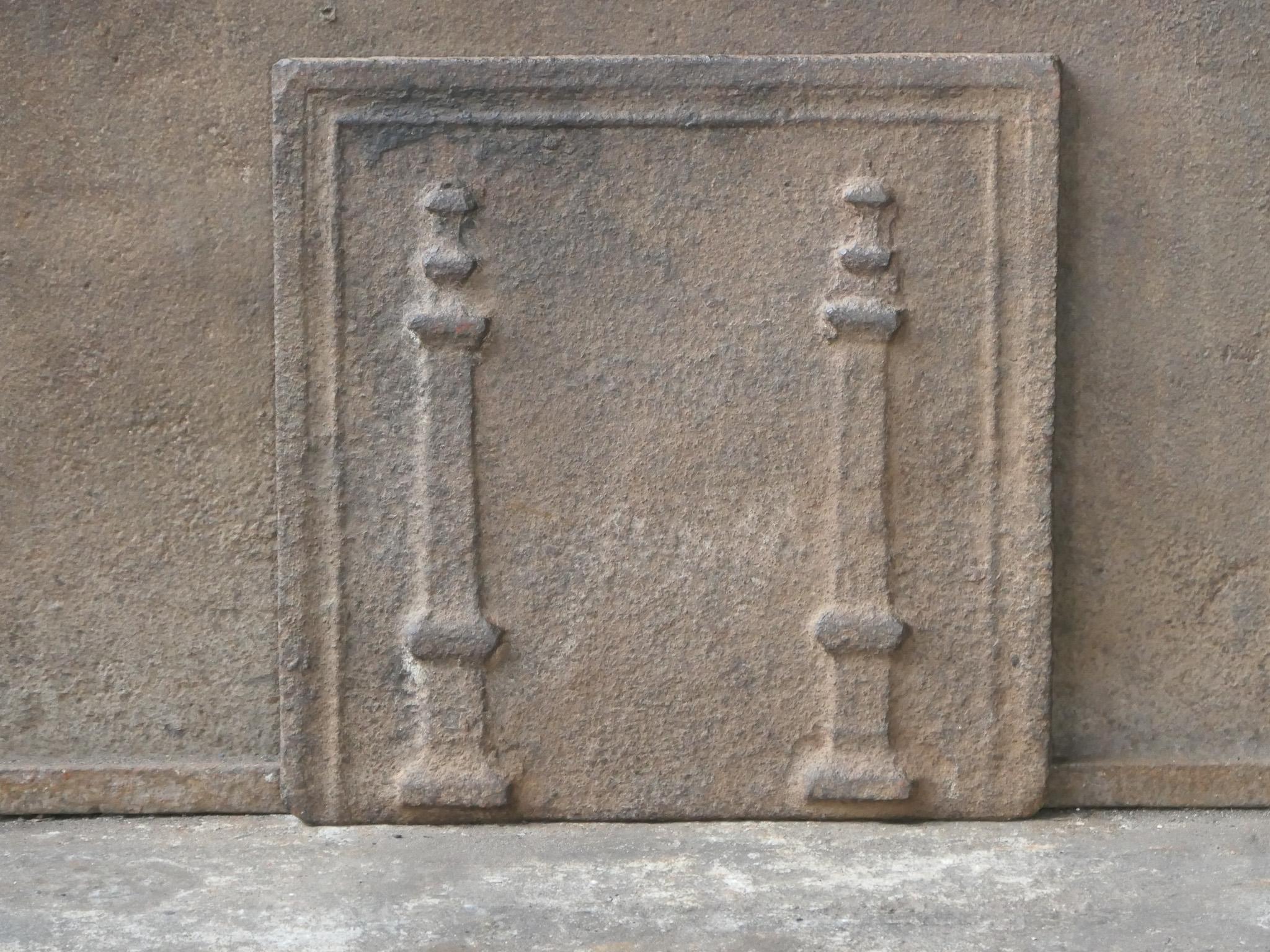 Small Antique French 'Pillars of Freedom' Fireback / Backsplash, 18th - 19th C. In Good Condition For Sale In Soest, NL