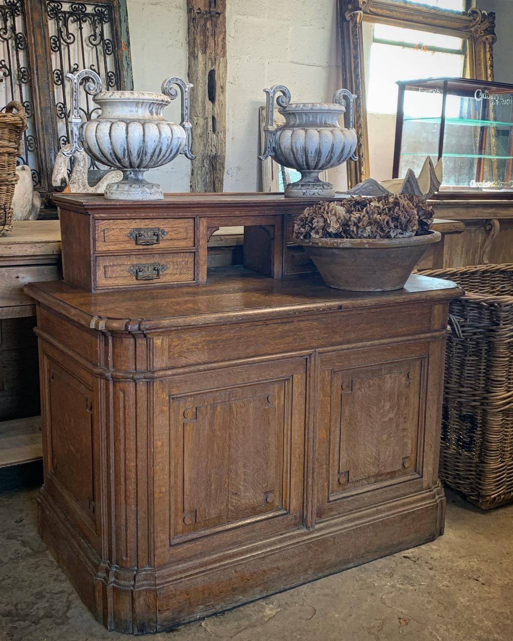 A lovely early 20th century French shop counter with drawers. This would be ideal for displaying items in a shop or indoors.