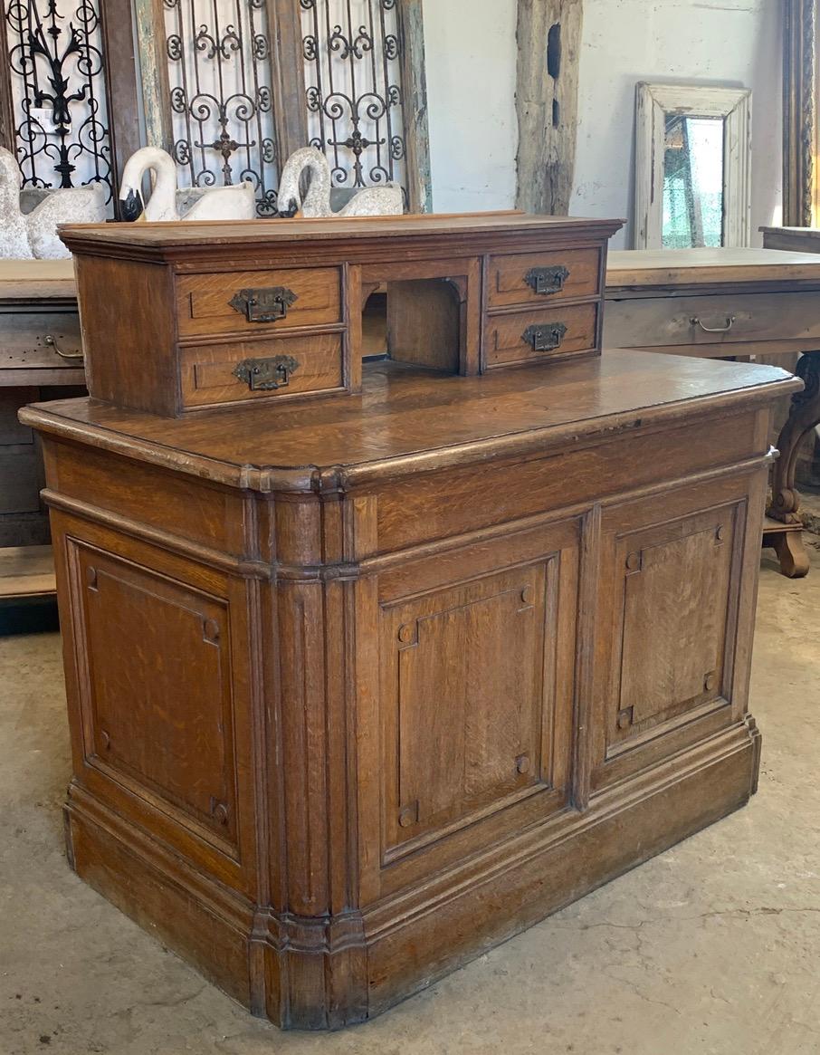 Small Antique French Shop Counter In Good Condition In Ongar, GB