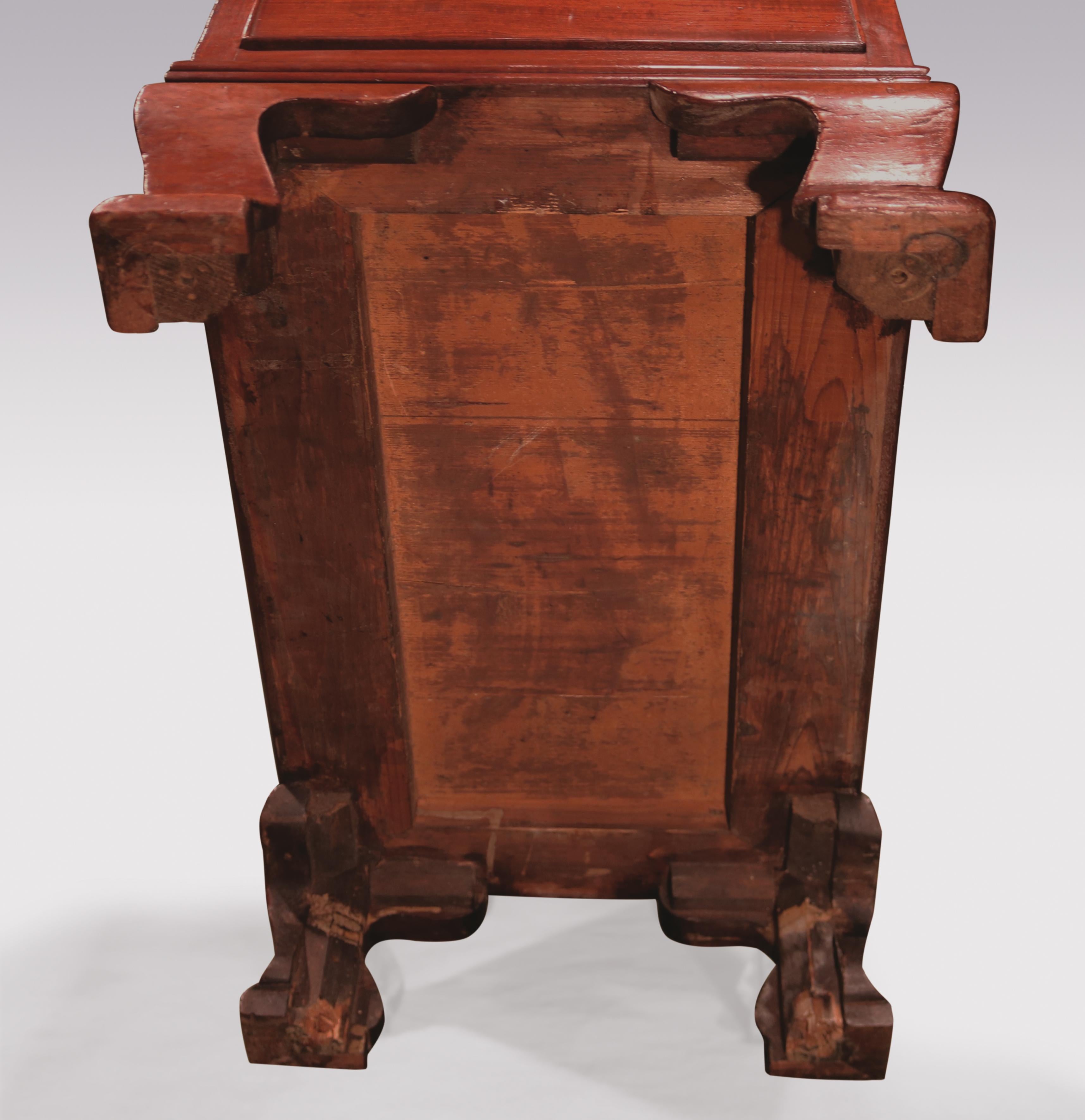 Small Antique George III Mahogany Pedestal Desk For Sale 4