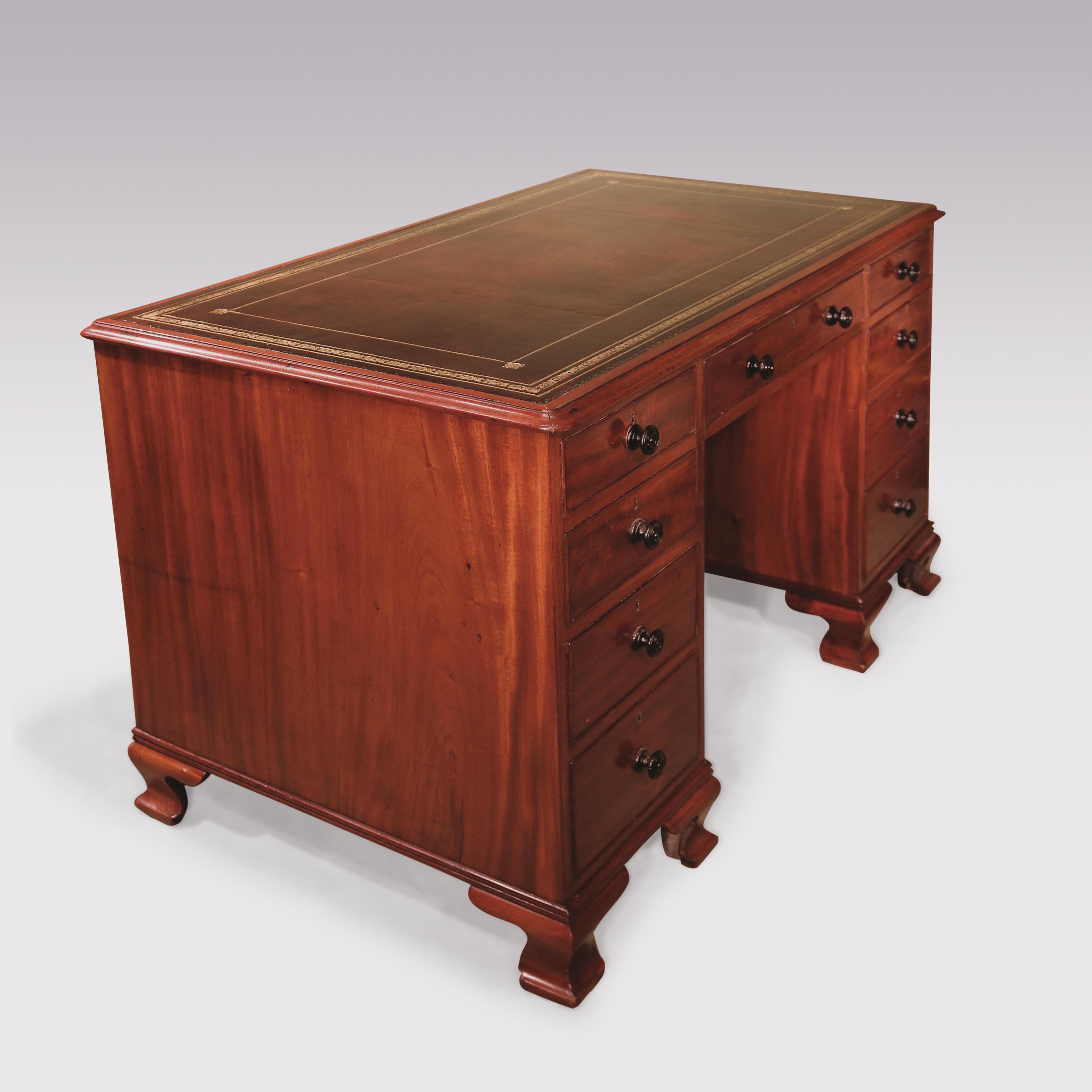 Small Antique George III Mahogany Pedestal Desk For Sale 1