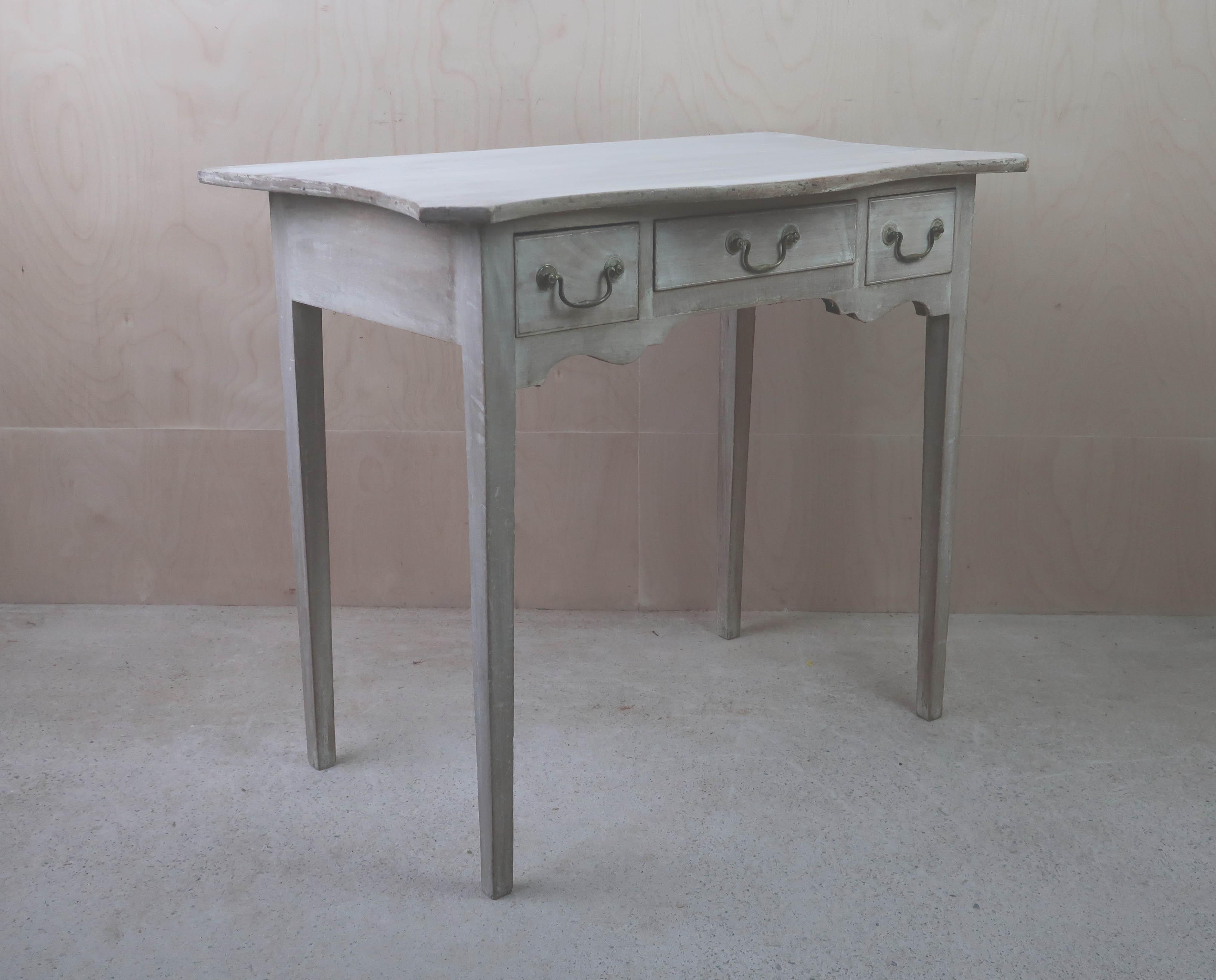 Small Antique Georgian Bleached Side Table. English C.1800 In Good Condition In St Annes, Lancashire