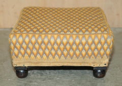 SMALL ANTiQUE GEORGIAN ENGLISH COUNTRY HOUSE FOOTSTOOL EMBROIDERED TOP BUN FEET