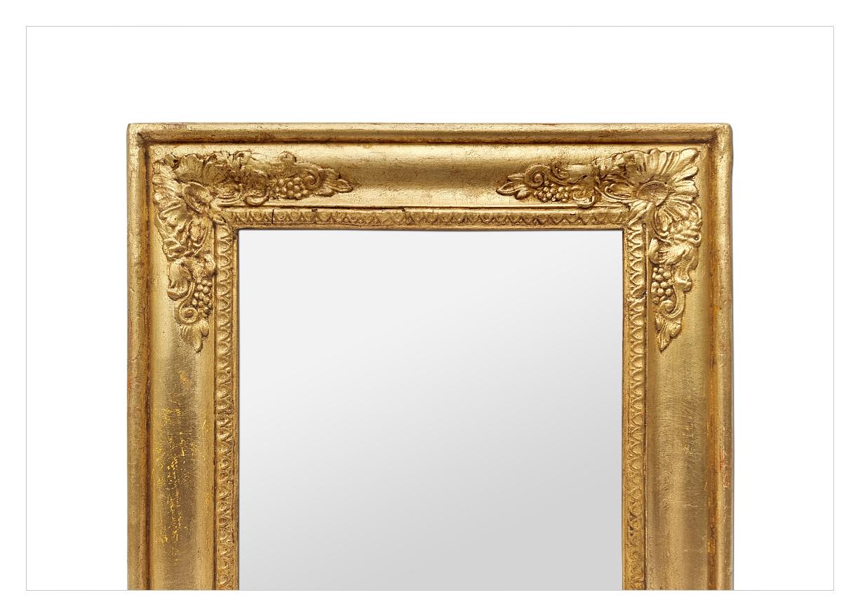 Small Antique Giltwood Mirror, French Restauration Style, circa 1890 In Good Condition For Sale In Paris, FR