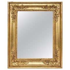 Pequeño espejo antiguo de madera dorada, estilo Restauración francesa, hacia 1890
