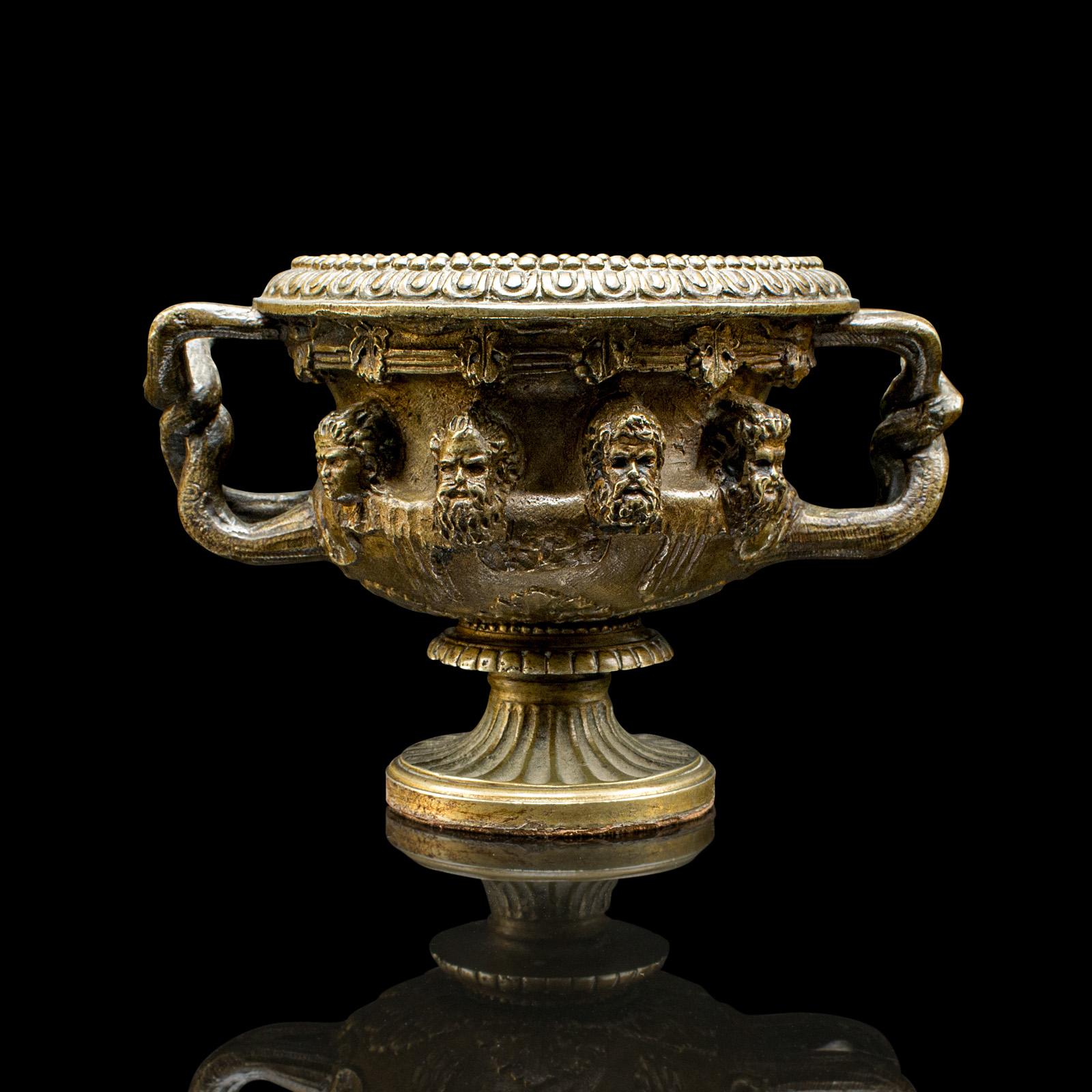 Antike Grand Tour Warwick-Vase, viktorianisches, italienisches Dekor, Pflanzgefäß, um 1850 (Italienisch) im Angebot