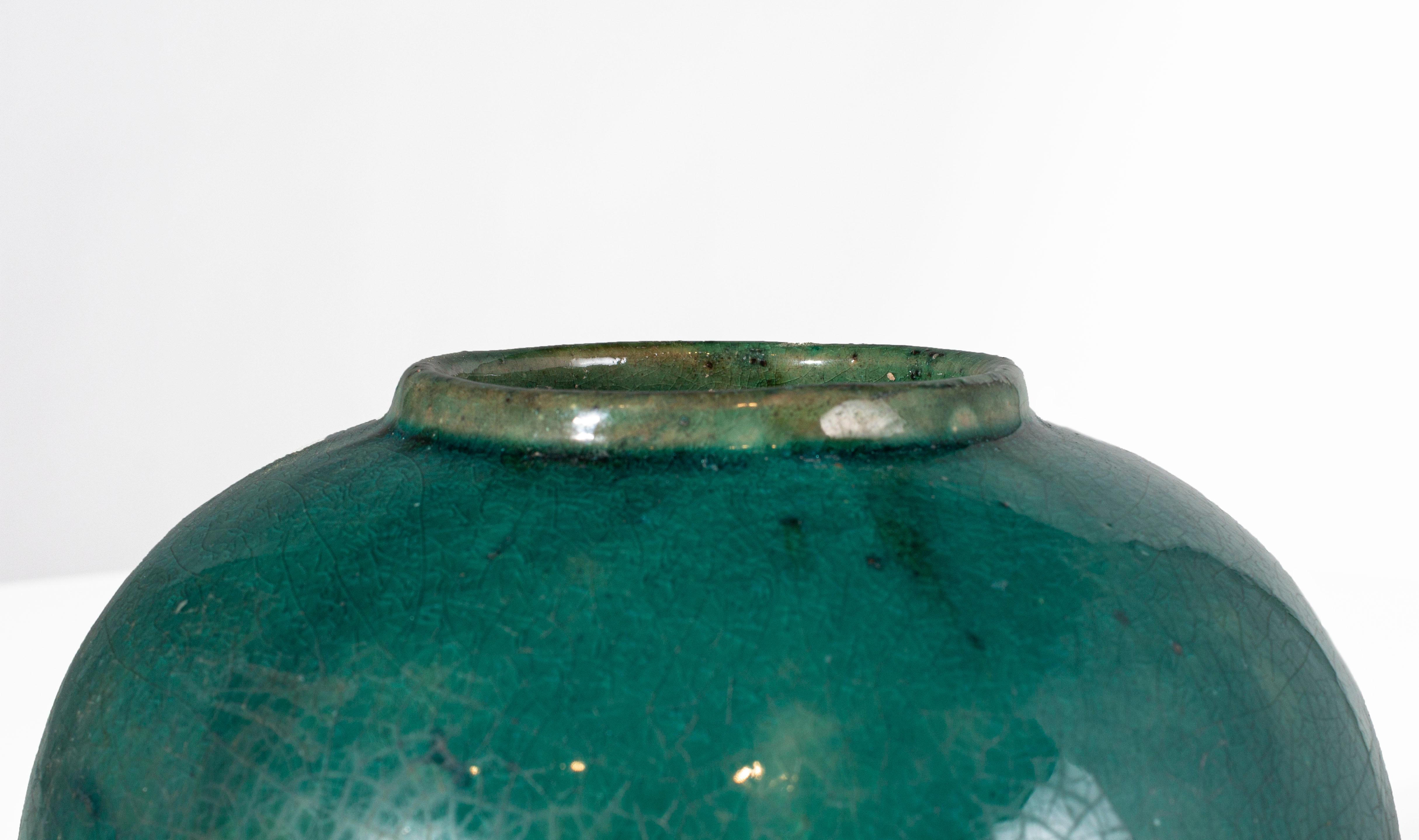 Small Antique Green Glaze Jar In Good Condition In Dallas, TX