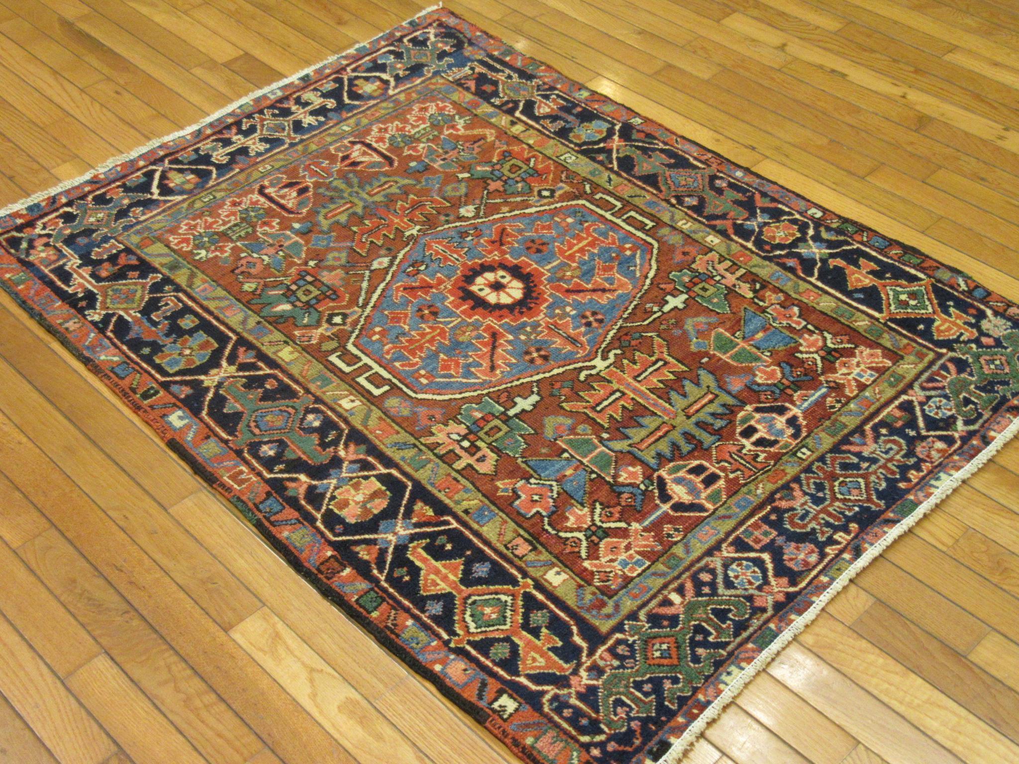 Small Antique Hand-Knotted Wool Persian Heriz Rug 1