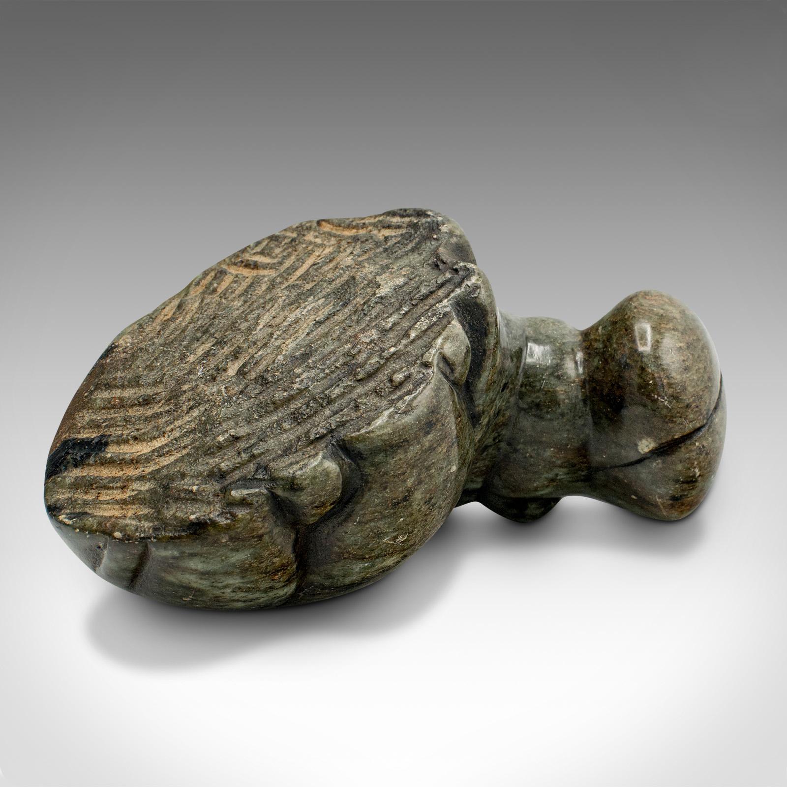 Petite figurine ancienne d'hippocampe, africaine, pierre de savon, sculptée à la main, victorienne en vente 3