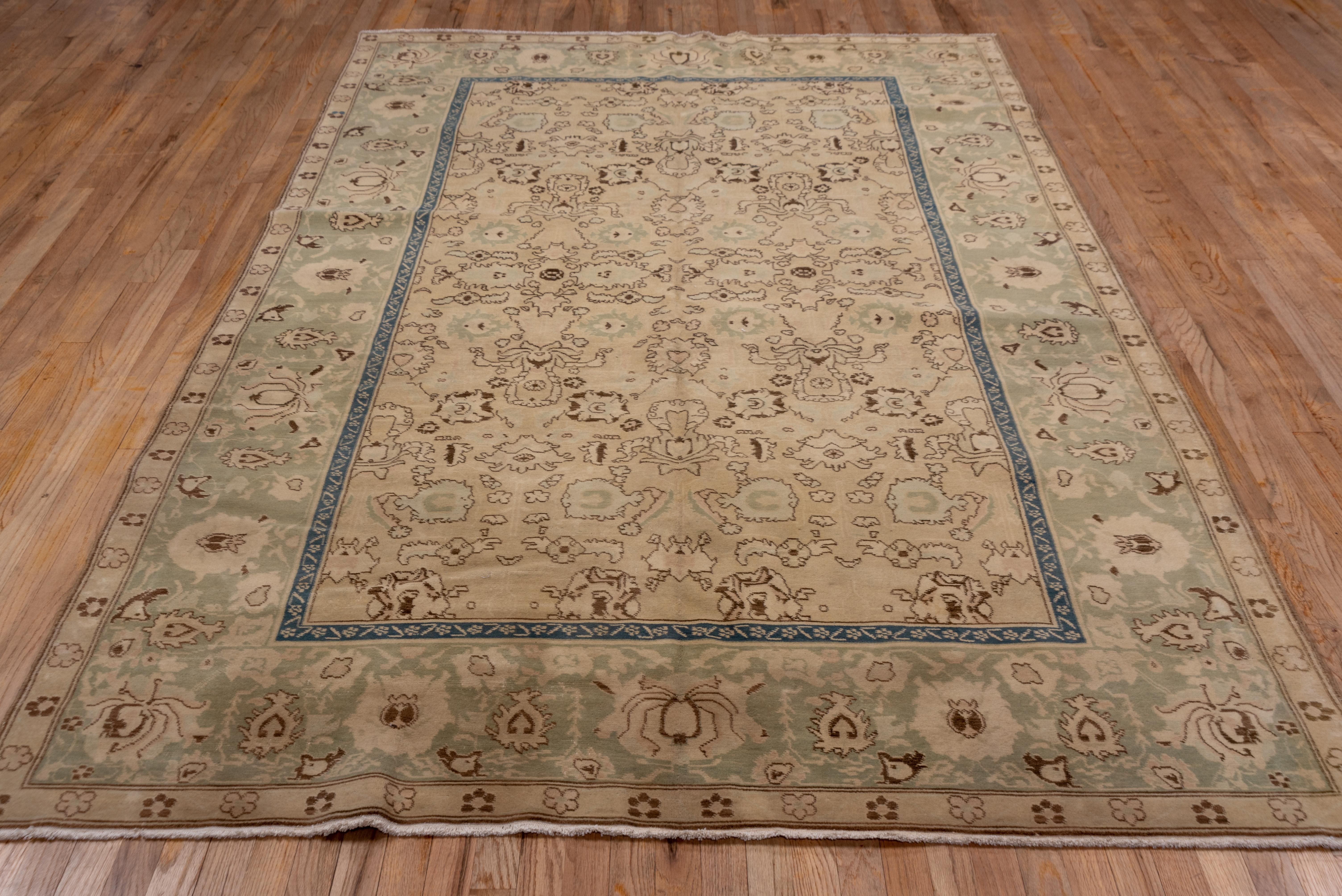 Small Antique Indian Agra Carpet, circa 1920s, Soft Palette In Excellent Condition For Sale In New York, NY