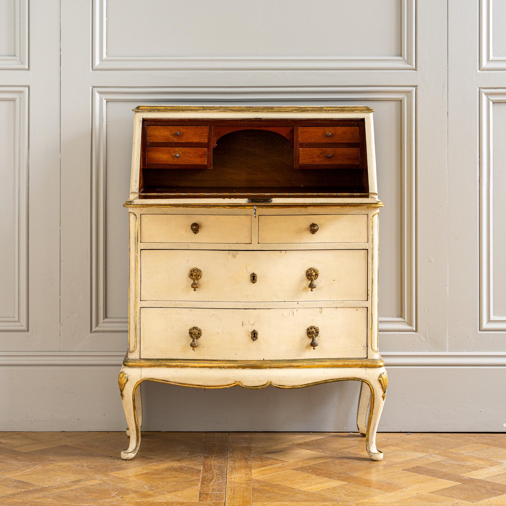 Small Antique Italian Drop-Front Scriban Desk In Original Paint And Gilt Accents (Louis XV.) im Angebot