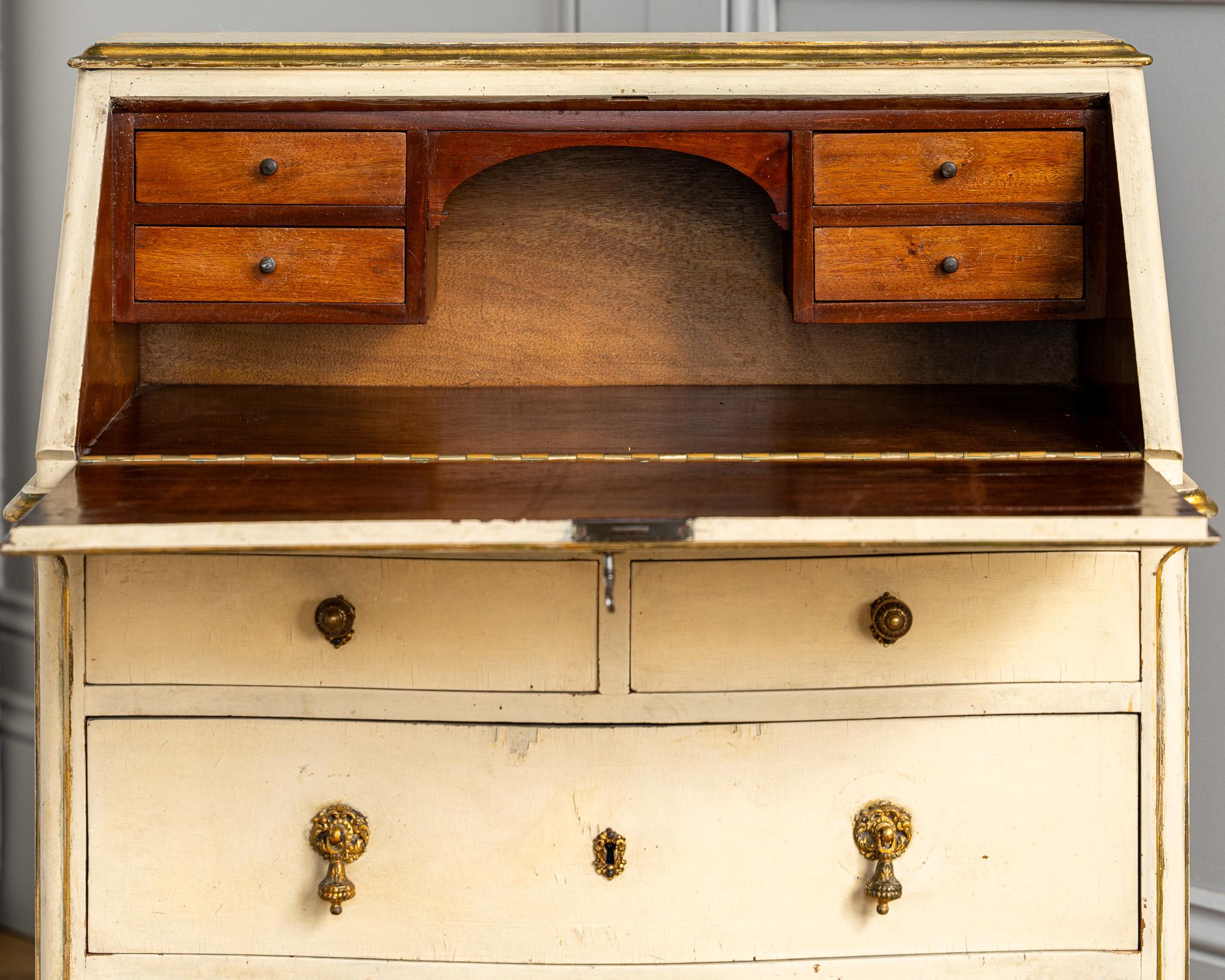 Small Antique Italian Drop-Front Scriban Desk In Original Paint And Gilt Accents (Holz) im Angebot