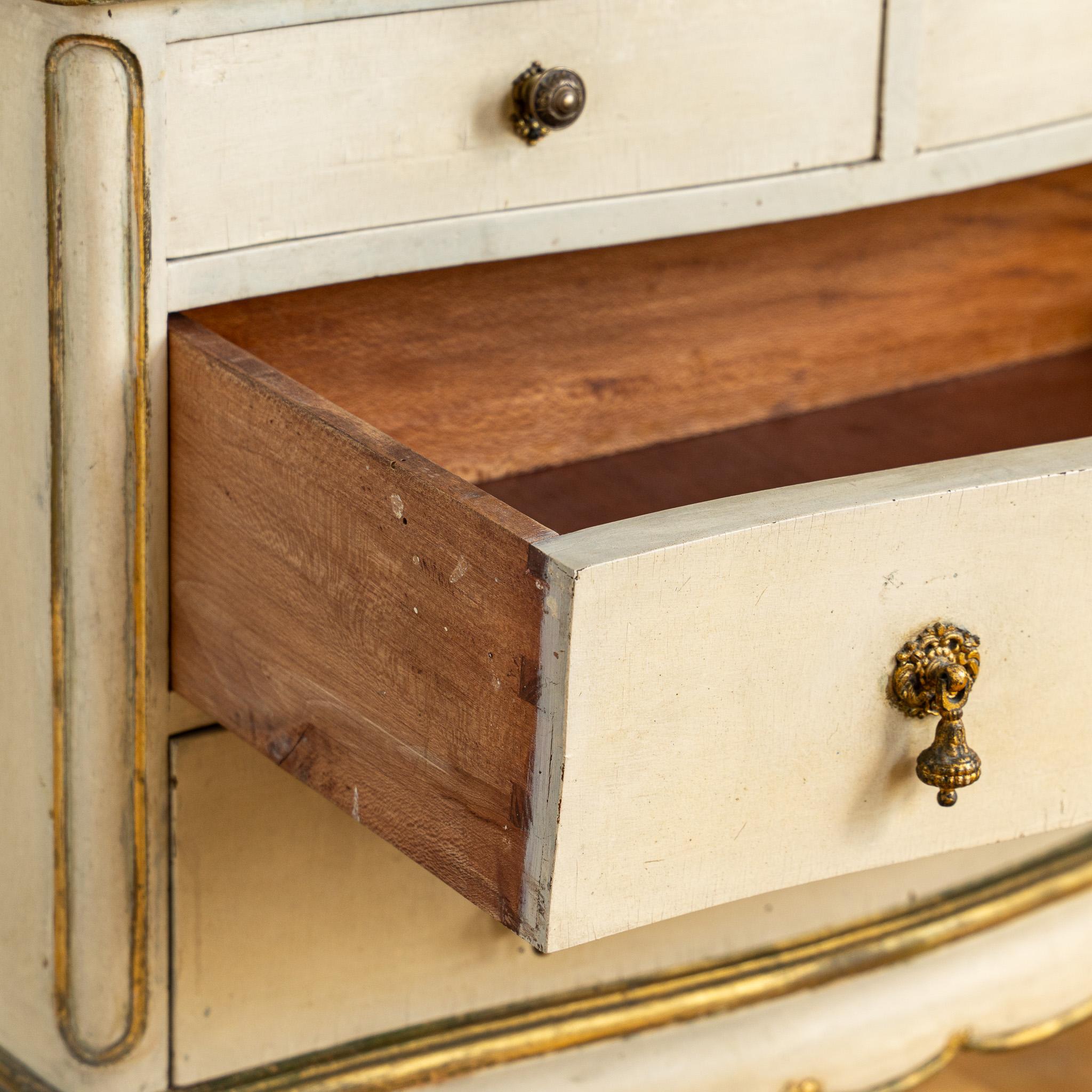 Small Antique Italian Drop-Front Scriban Desk In Original Paint And Gilt Accents im Angebot 2
